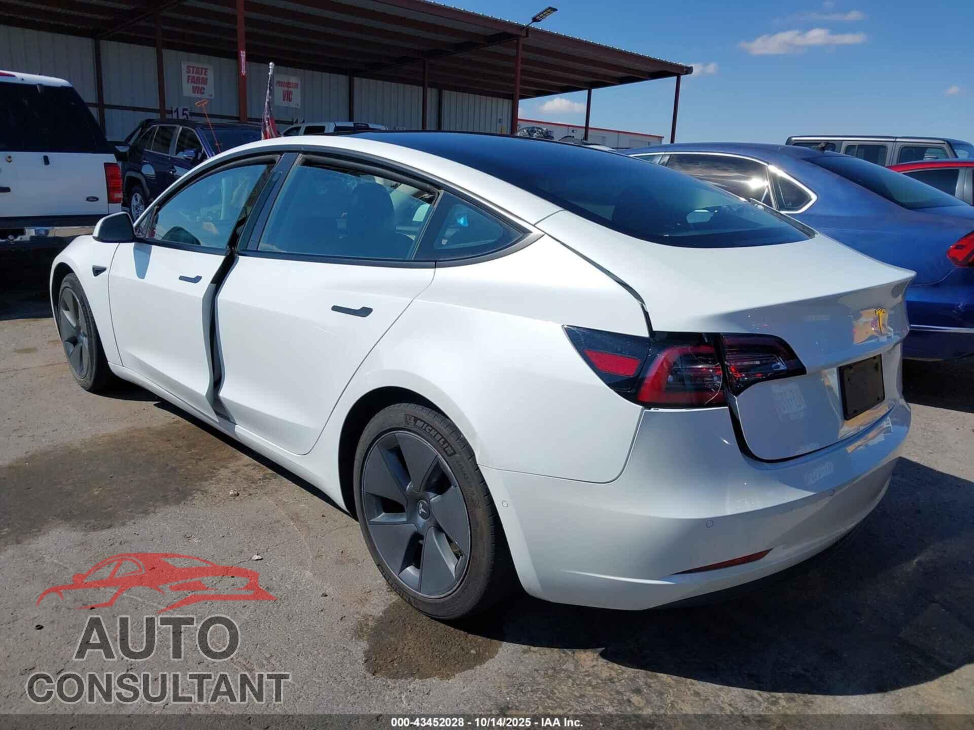 TESLA MODEL 3 2021 - 5YJ3E1EA1MF093382