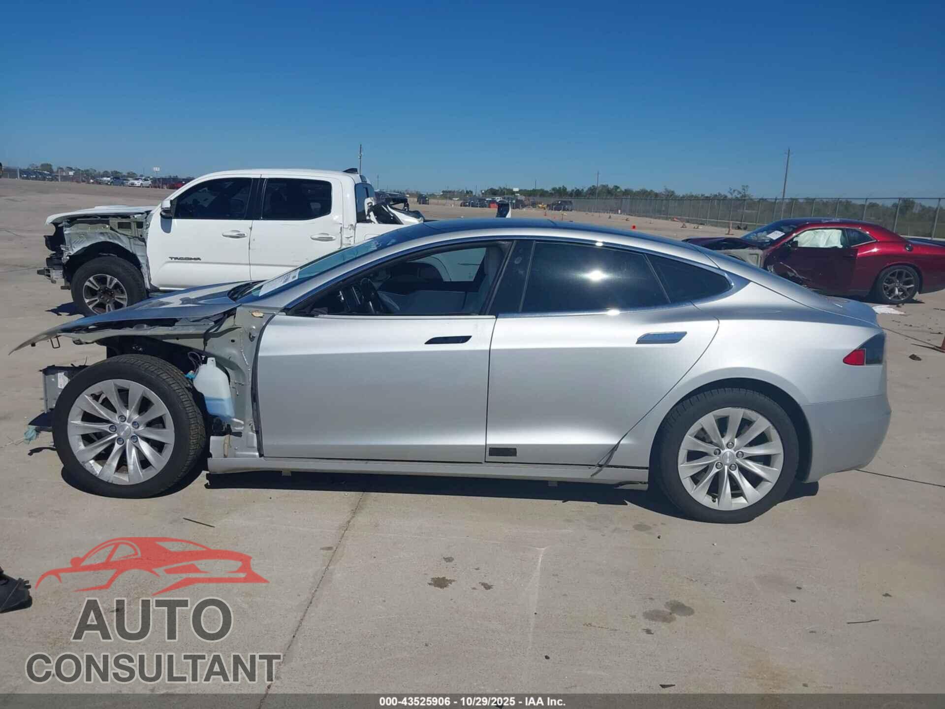 TESLA MODEL S 2017 - 5YJSA1E25HF212217