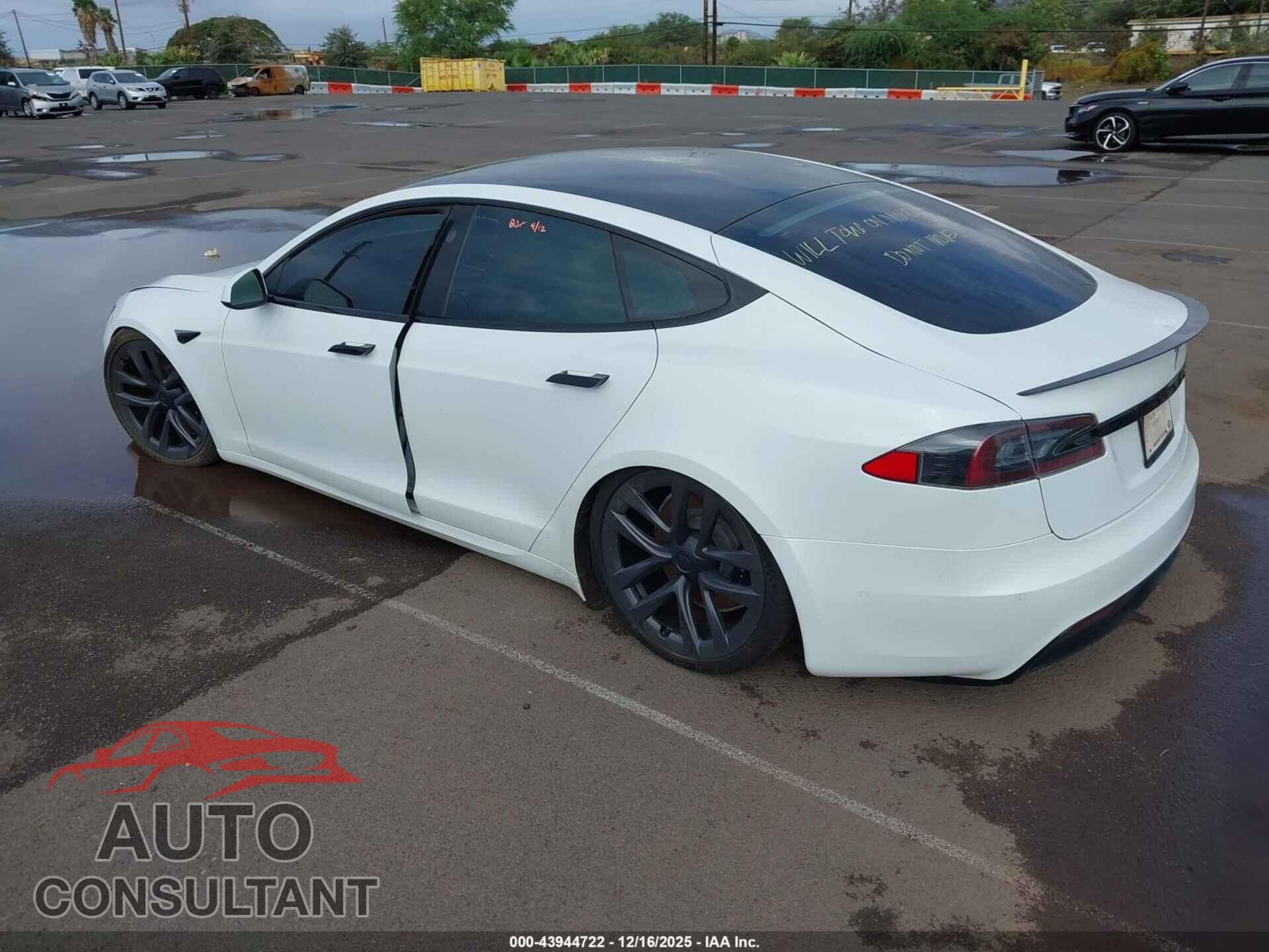 TESLA MODEL S 2022 - 5YJSA1E65NF461065