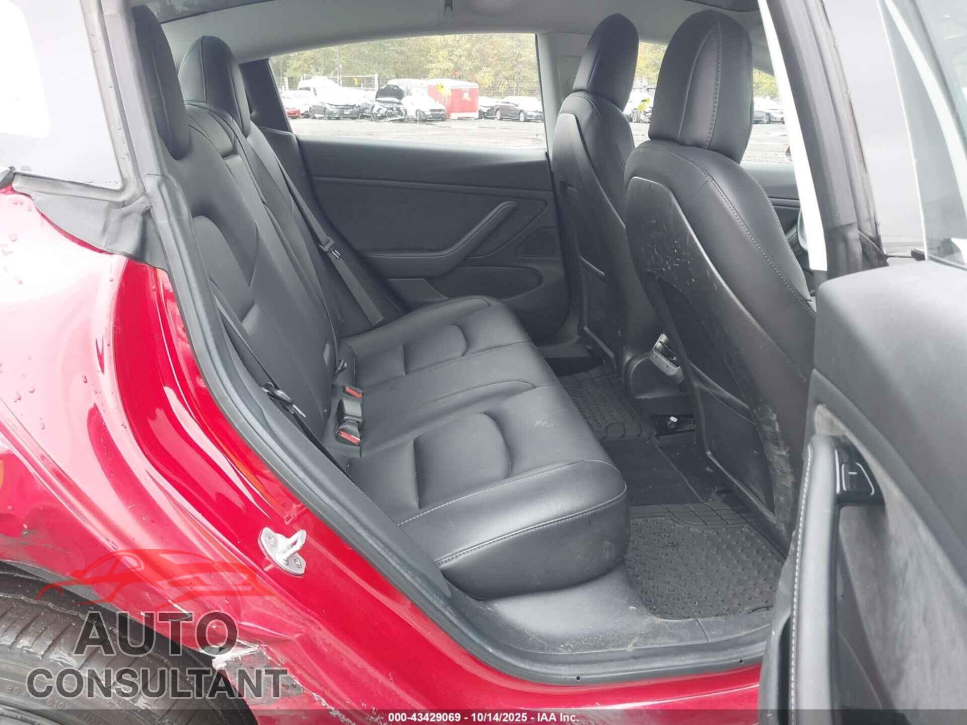 TESLA MODEL 3 2018 - 5YJ3E1EA4JF052255