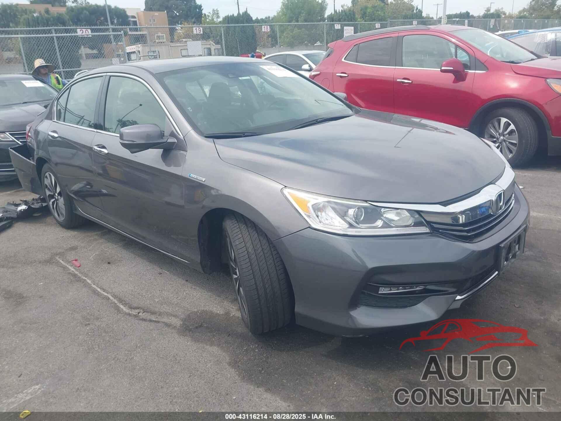 HONDA ACCORD HYBRID 2017 - JHMCR6F38HC004555