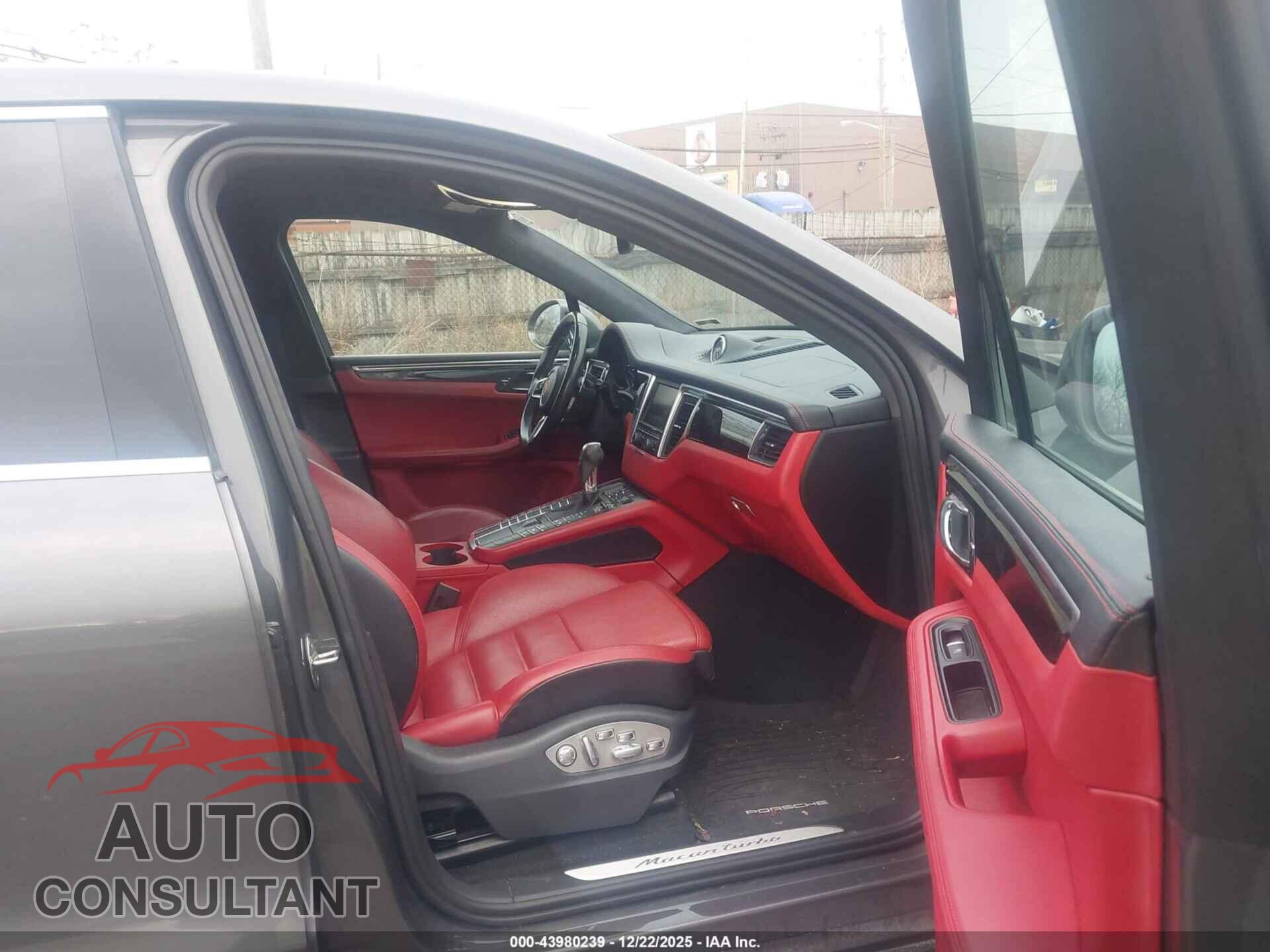 PORSCHE MACAN 2015 - WP1AF2A55FLB92868