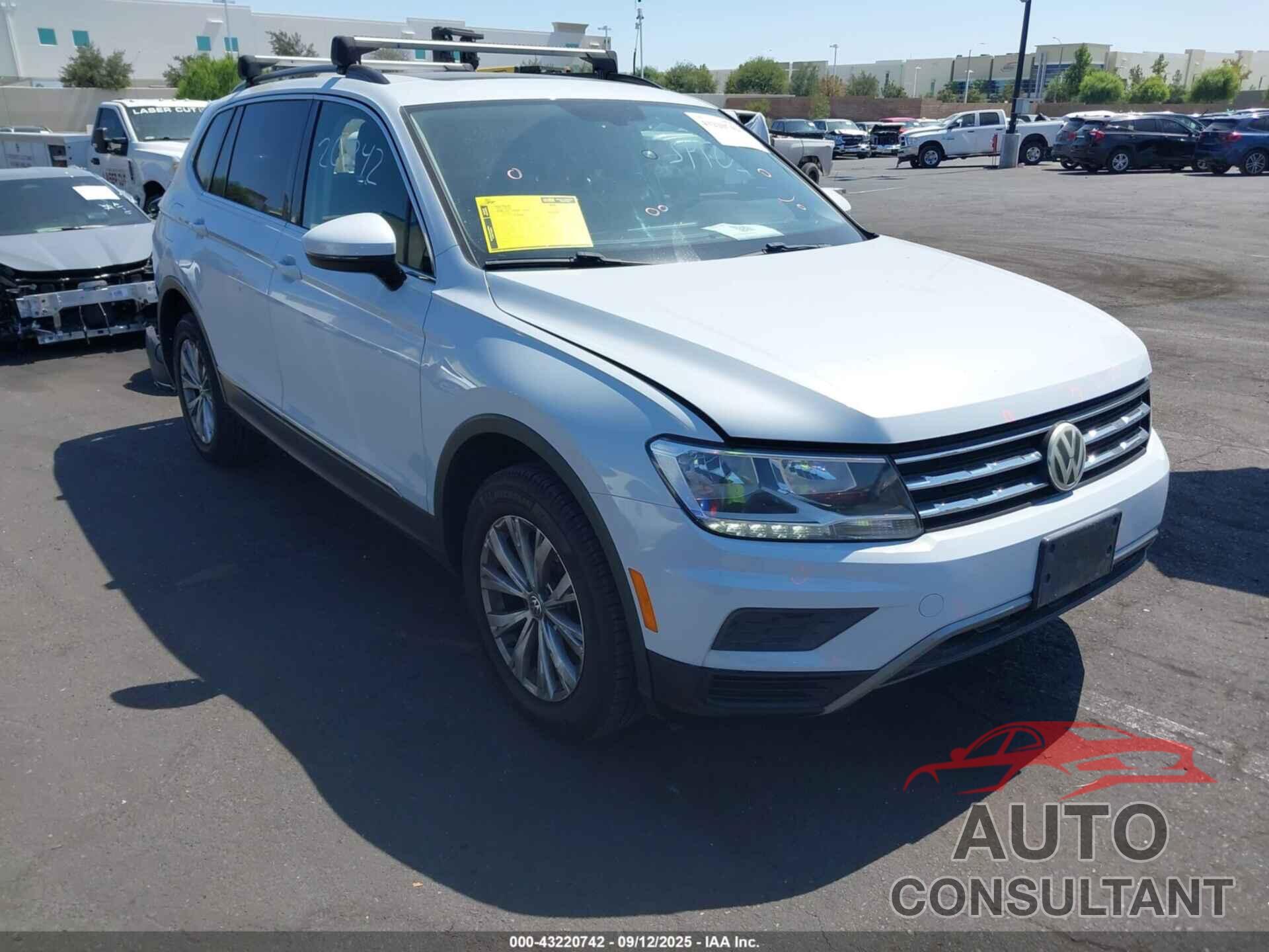 VOLKSWAGEN TIGUAN 2018 - 3VV3B7AX5JM161861
