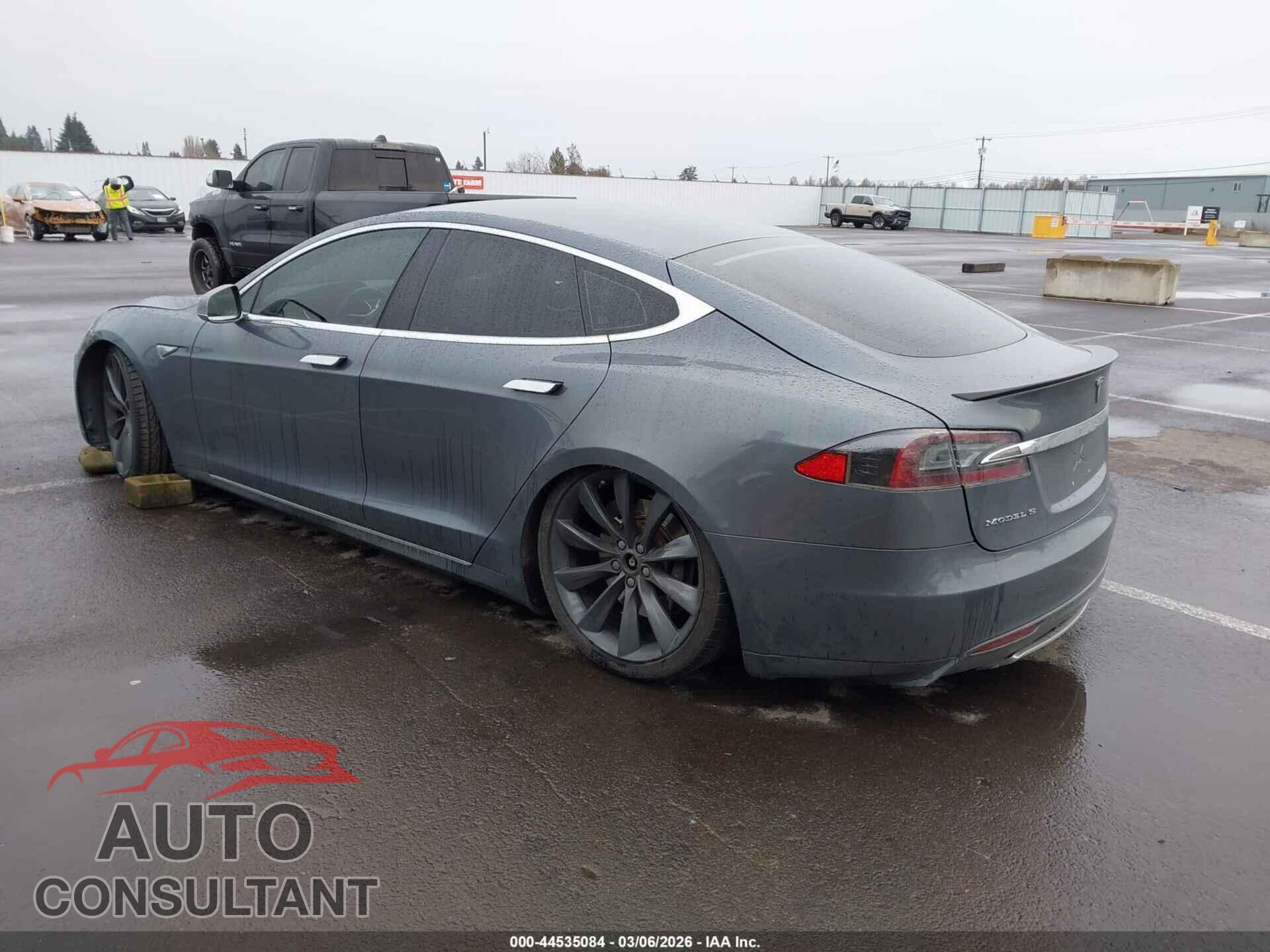 TESLA MODEL S 2013 - 5YJSA1DP9DFP14848