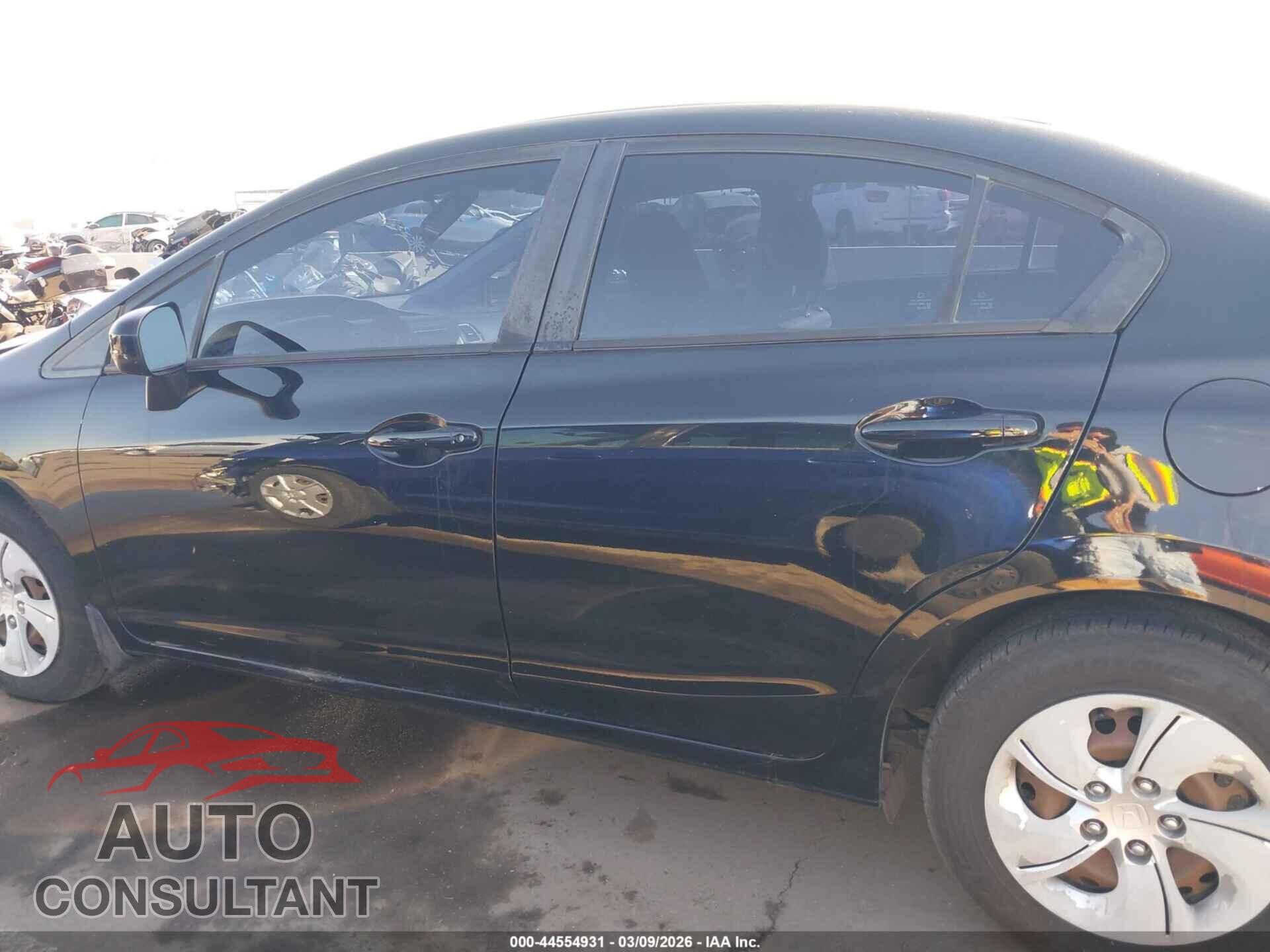 HONDA CIVIC 2015 - 2HGFB2F52FH529328