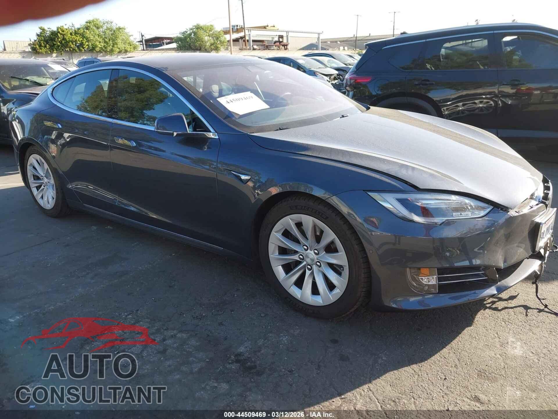 TESLA MODEL S 2017 - 5YJSA1E16HF213514