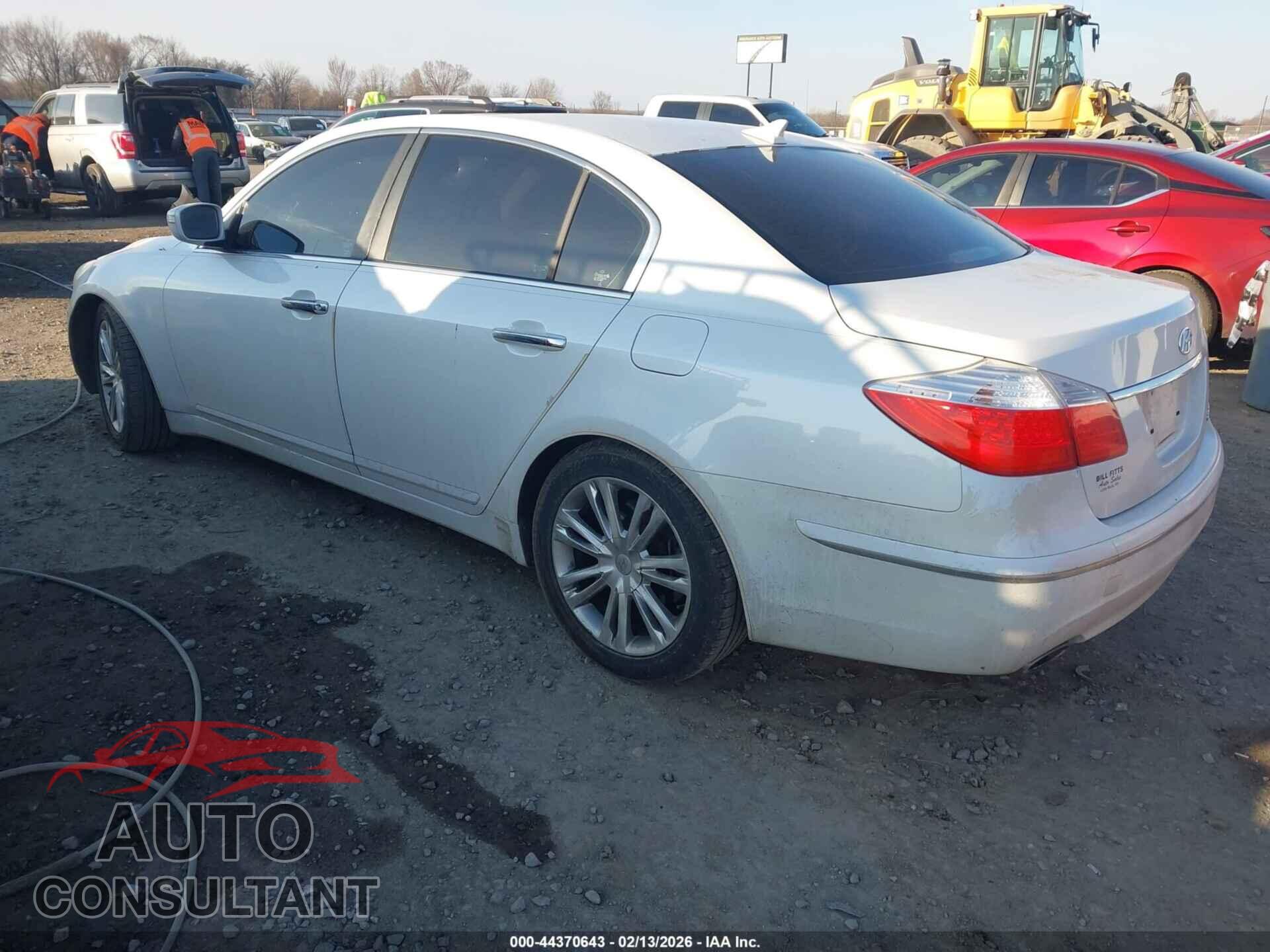 HYUNDAI GENESIS 2011 - KMHGC4DE2BU140268