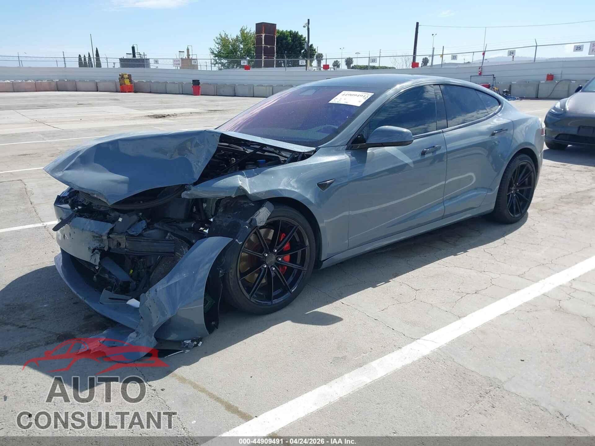 TESLA MODEL S 2017 - 5YJSA1E16HF215277