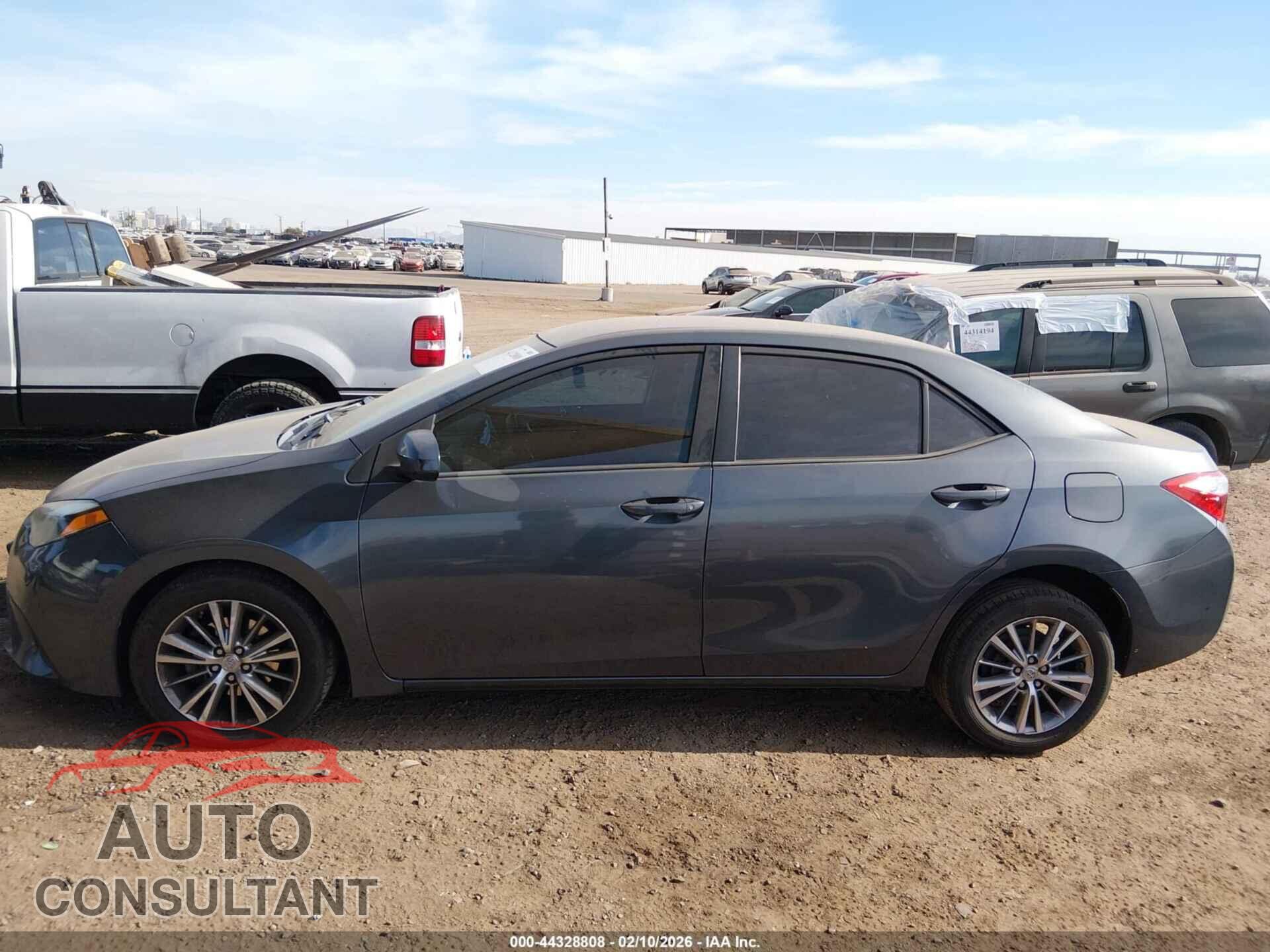 TOYOTA COROLLA 2015 - 5YFBURHE7FP335353
