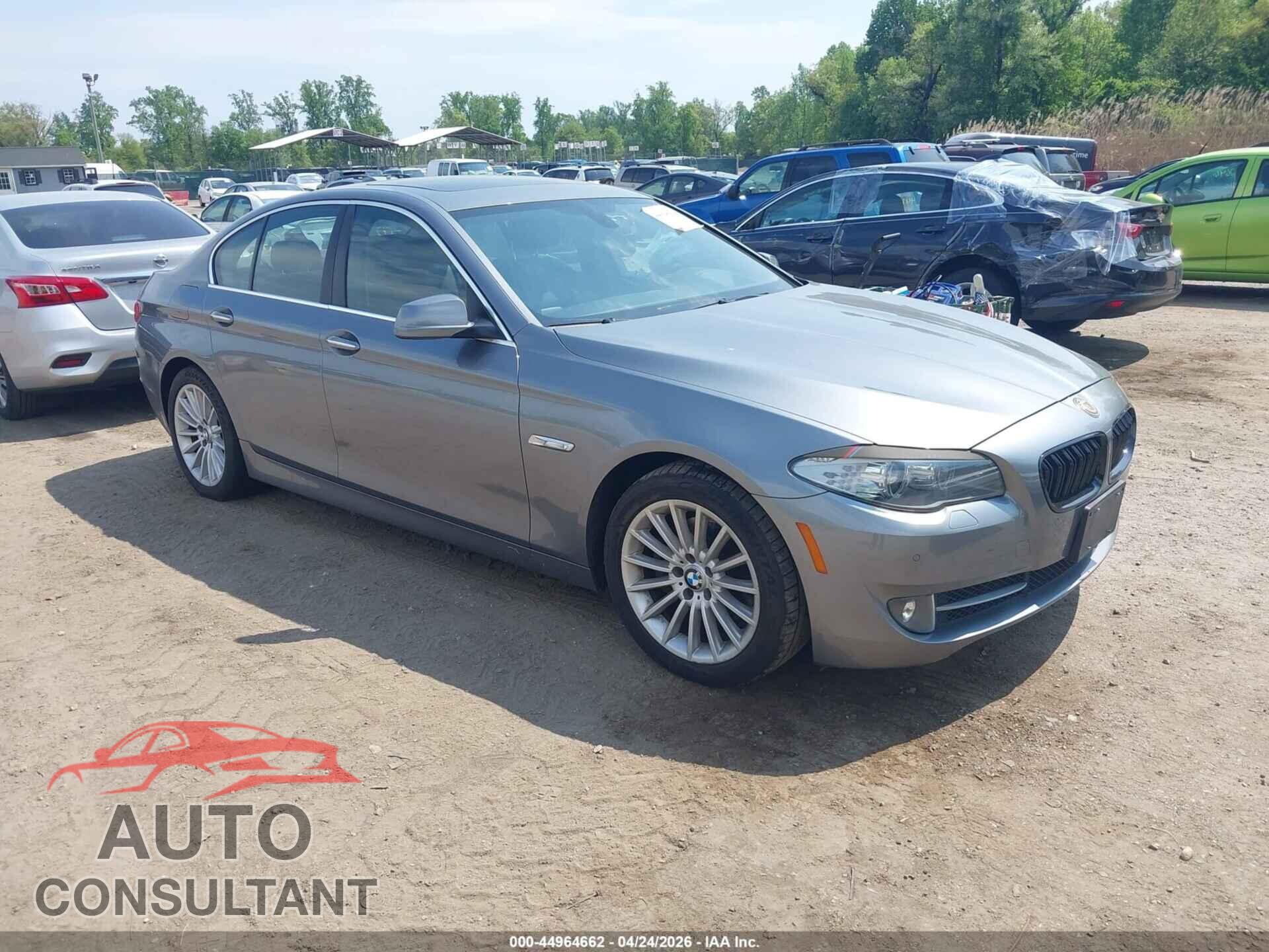 BMW 528I 2013 - WBAXG5C54DD229940