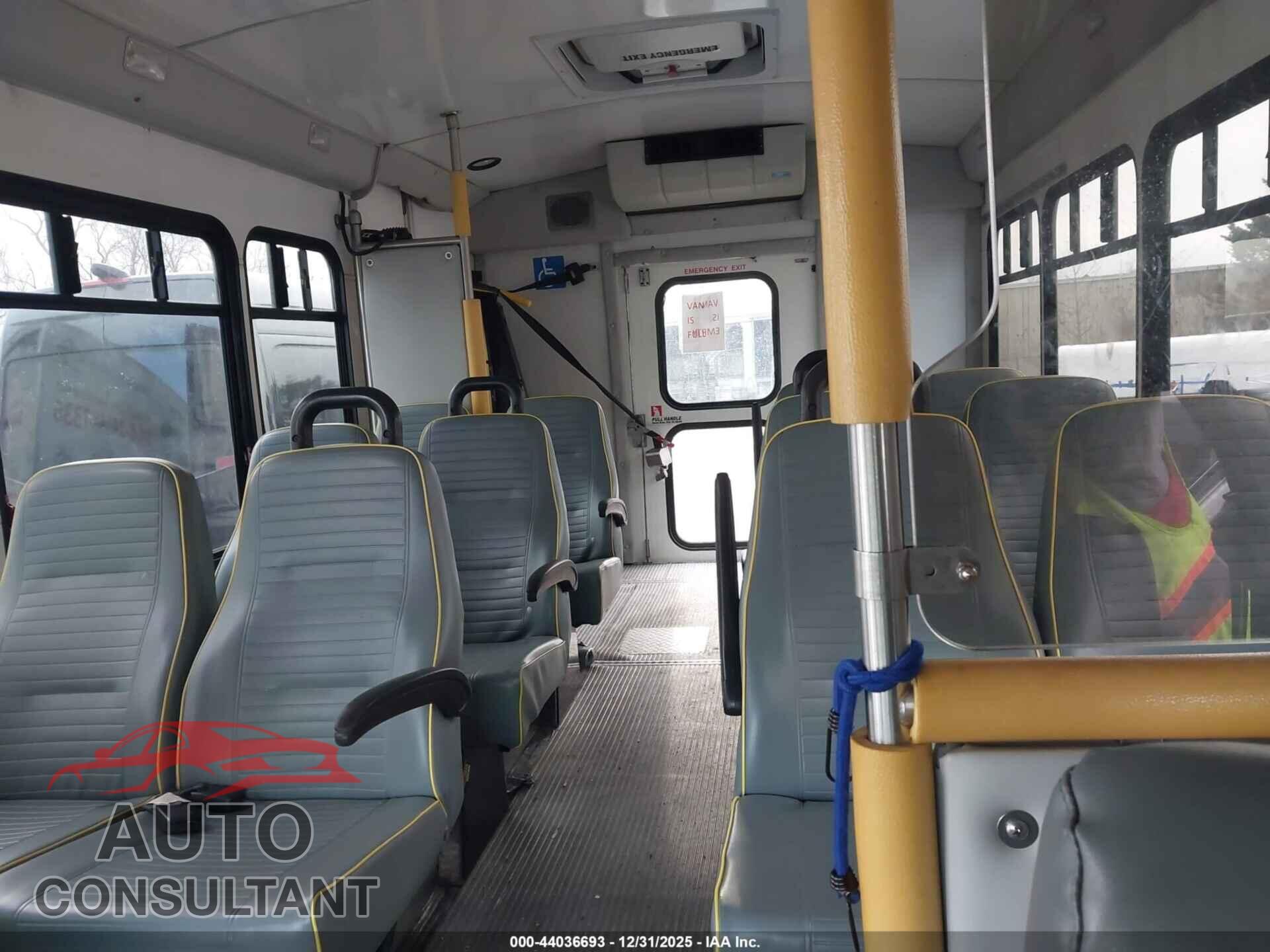 FORD E-350 CUTAWAY 2010 - 1FDEE3FP2ADA09852