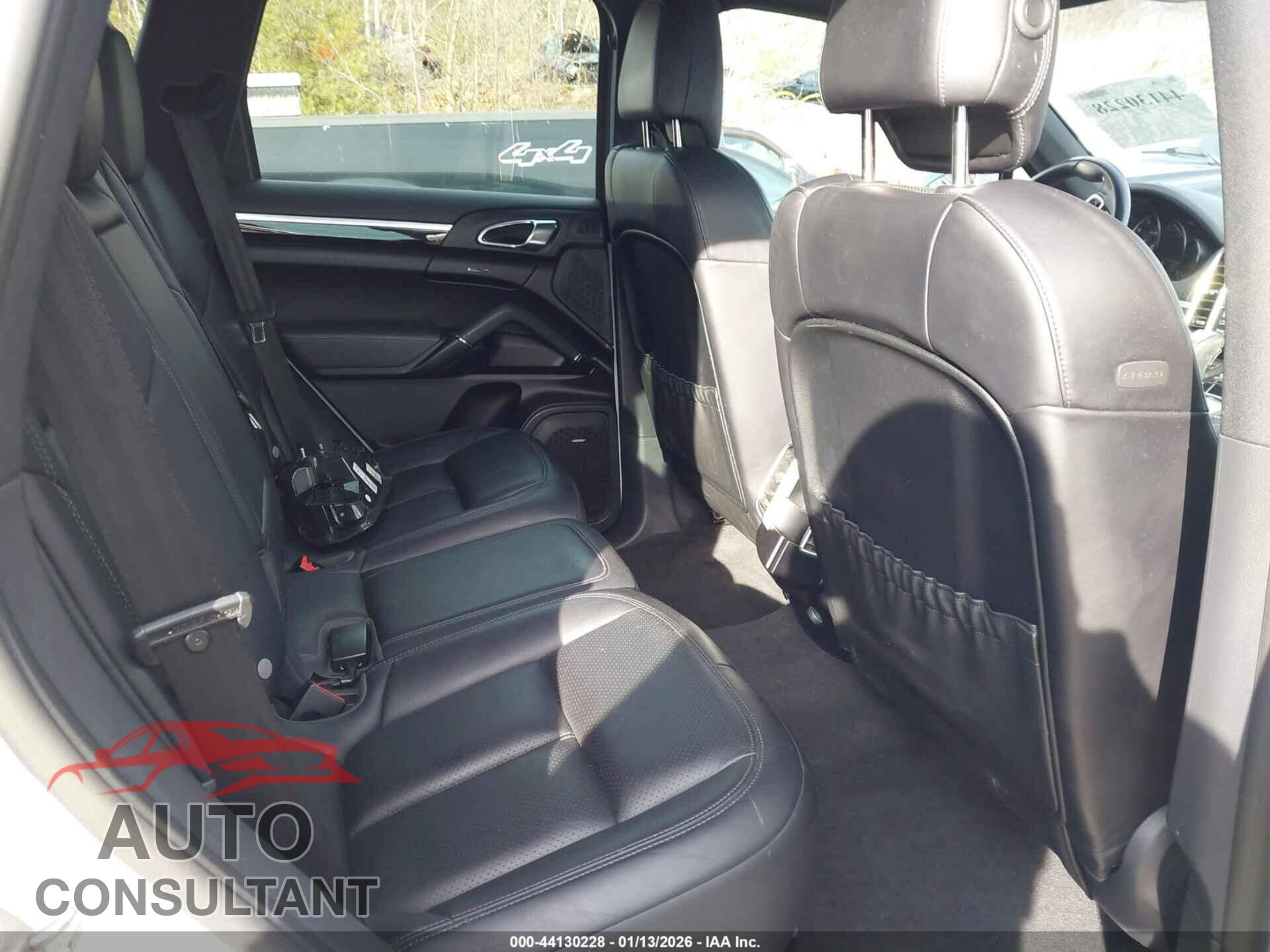 PORSCHE CAYENNE 2016 - WP1AA2A23GKA09012