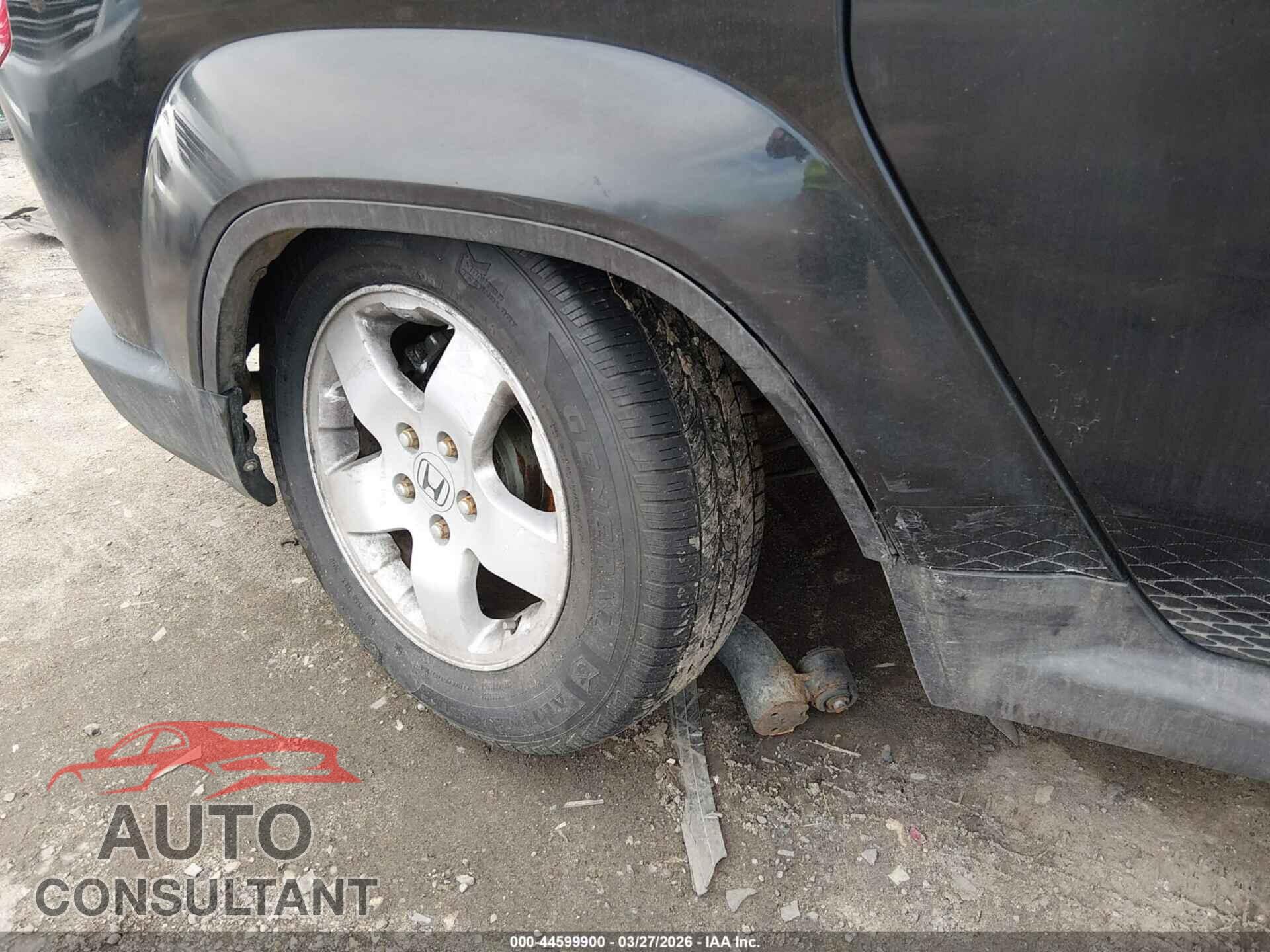 HONDA ELEMENT 2011 - 5J6YH2H33BL003802