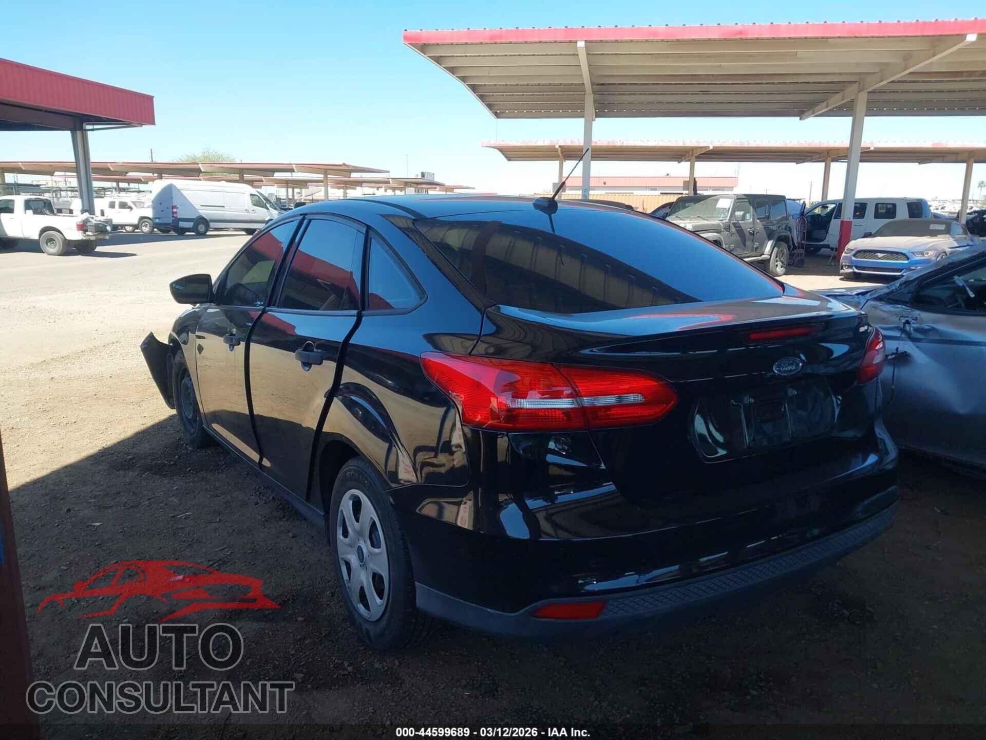 FORD FOCUS 2017 - 1FADP3E20HL245633