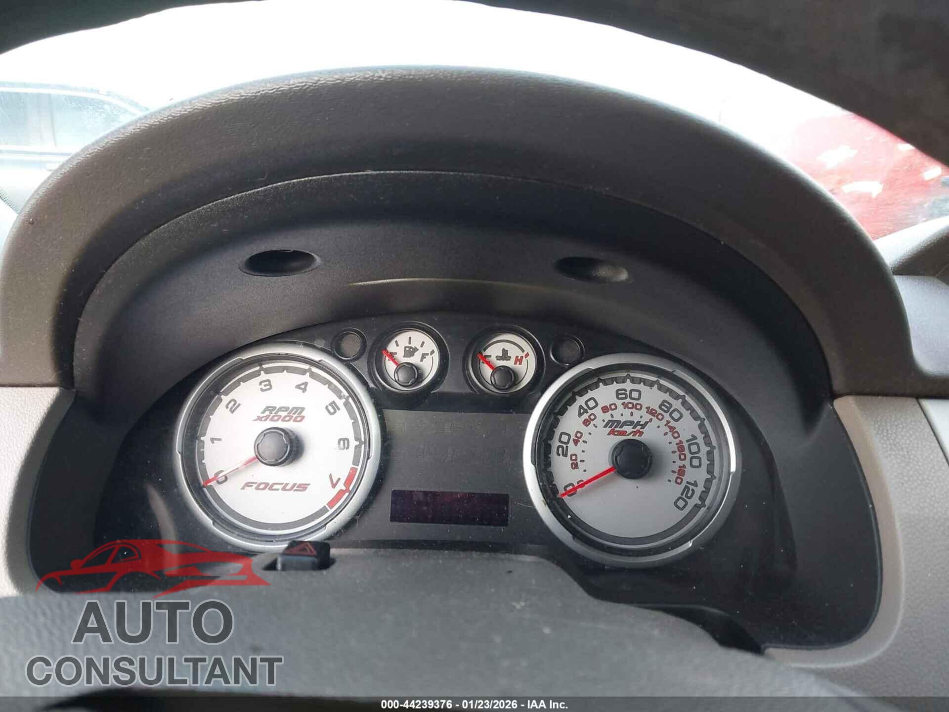 FORD FOCUS 2011 - 1FAHP3FN2BW104885