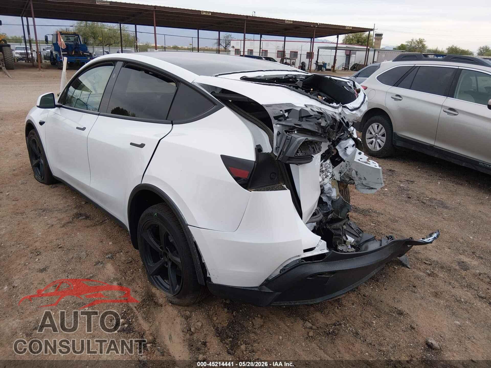 TESLA MODEL Y 2026 - 7SAYGDEE5TF586746