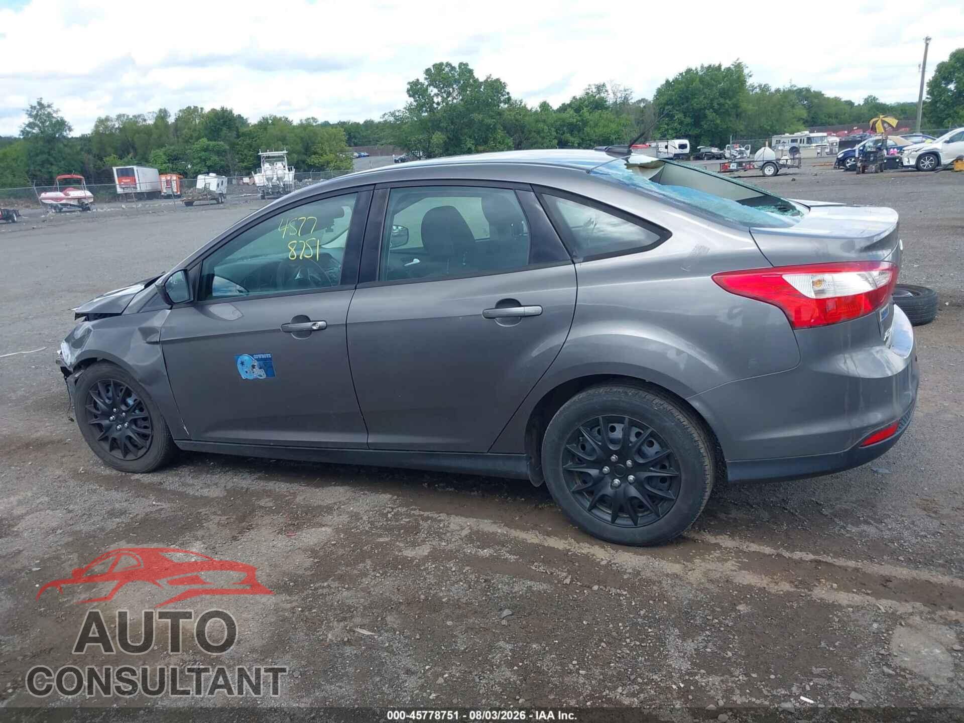 FORD FOCUS 2012 - 1FAHP3F22CL403530