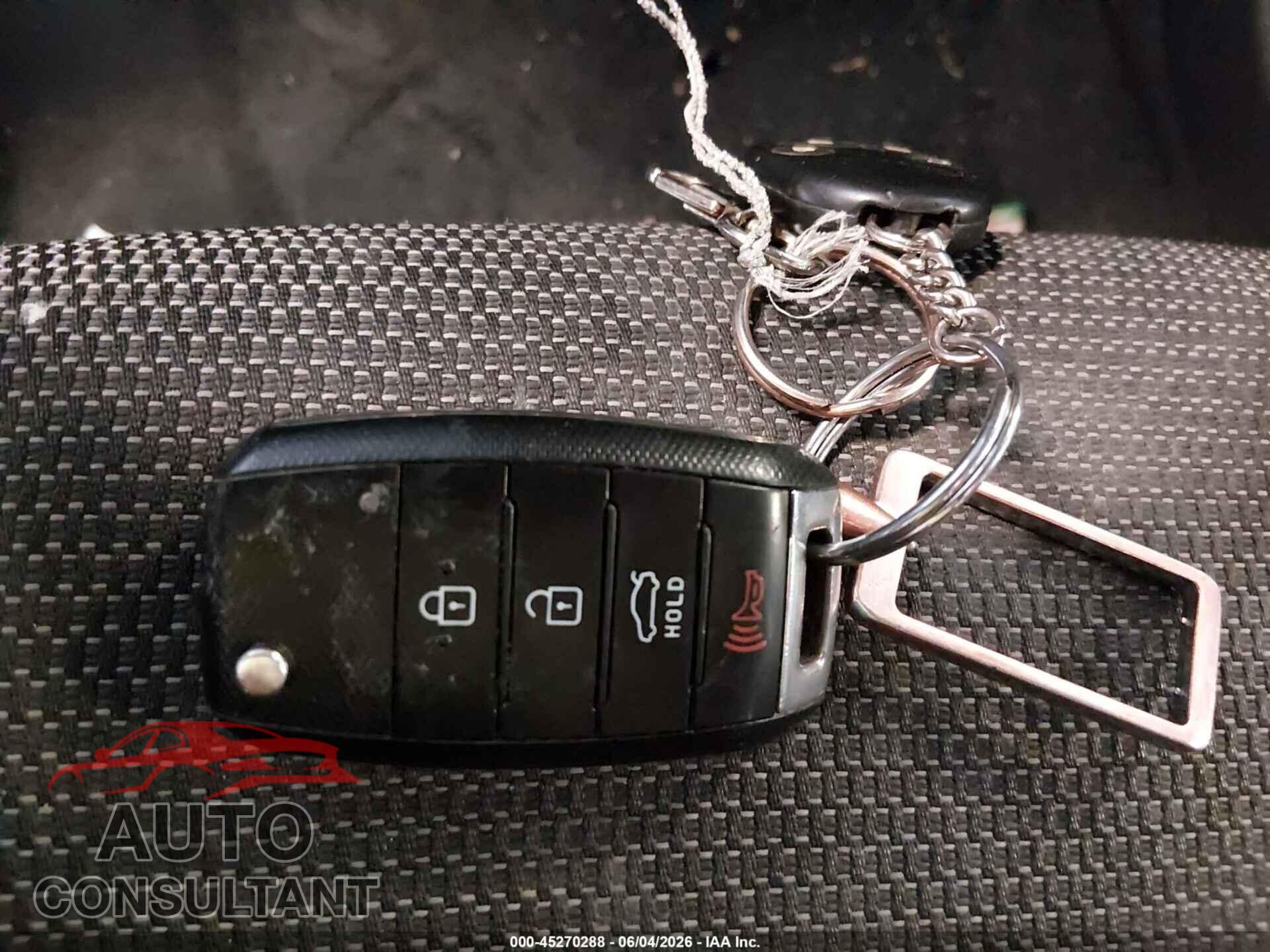 KIA FORTE 2017 - 3KPFK4A71HE124384