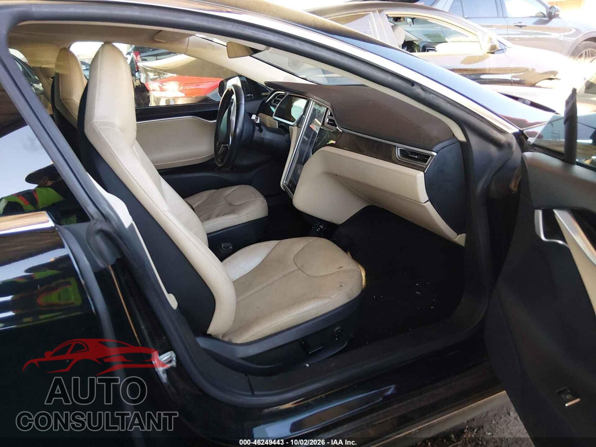 TESLA MODEL S 2013 - 5YJSA1CPXDFP21048