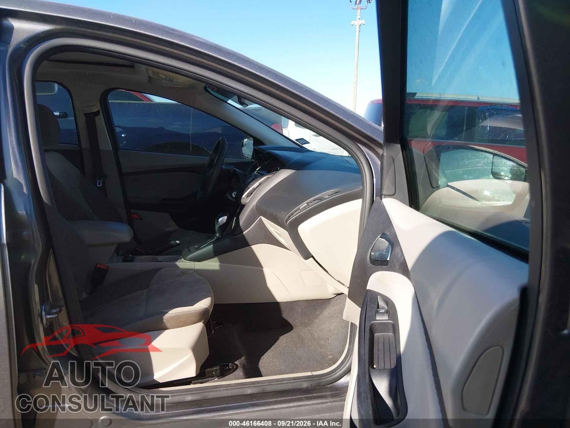 FORD FOCUS 2014 - 1FADP3F29EL447896