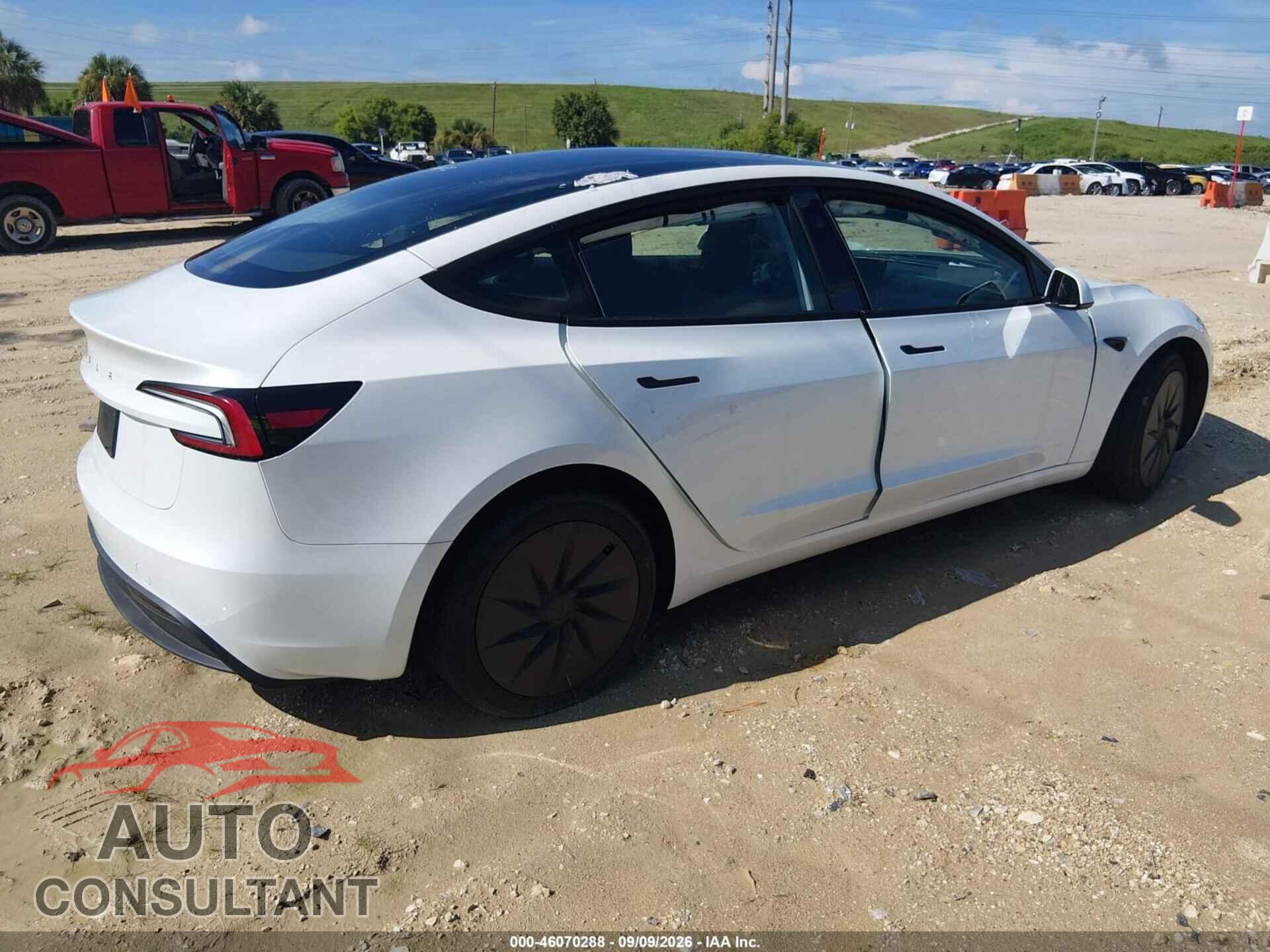 TESLA MODEL 3 2025 - 5YJ3E1EA2SF117122