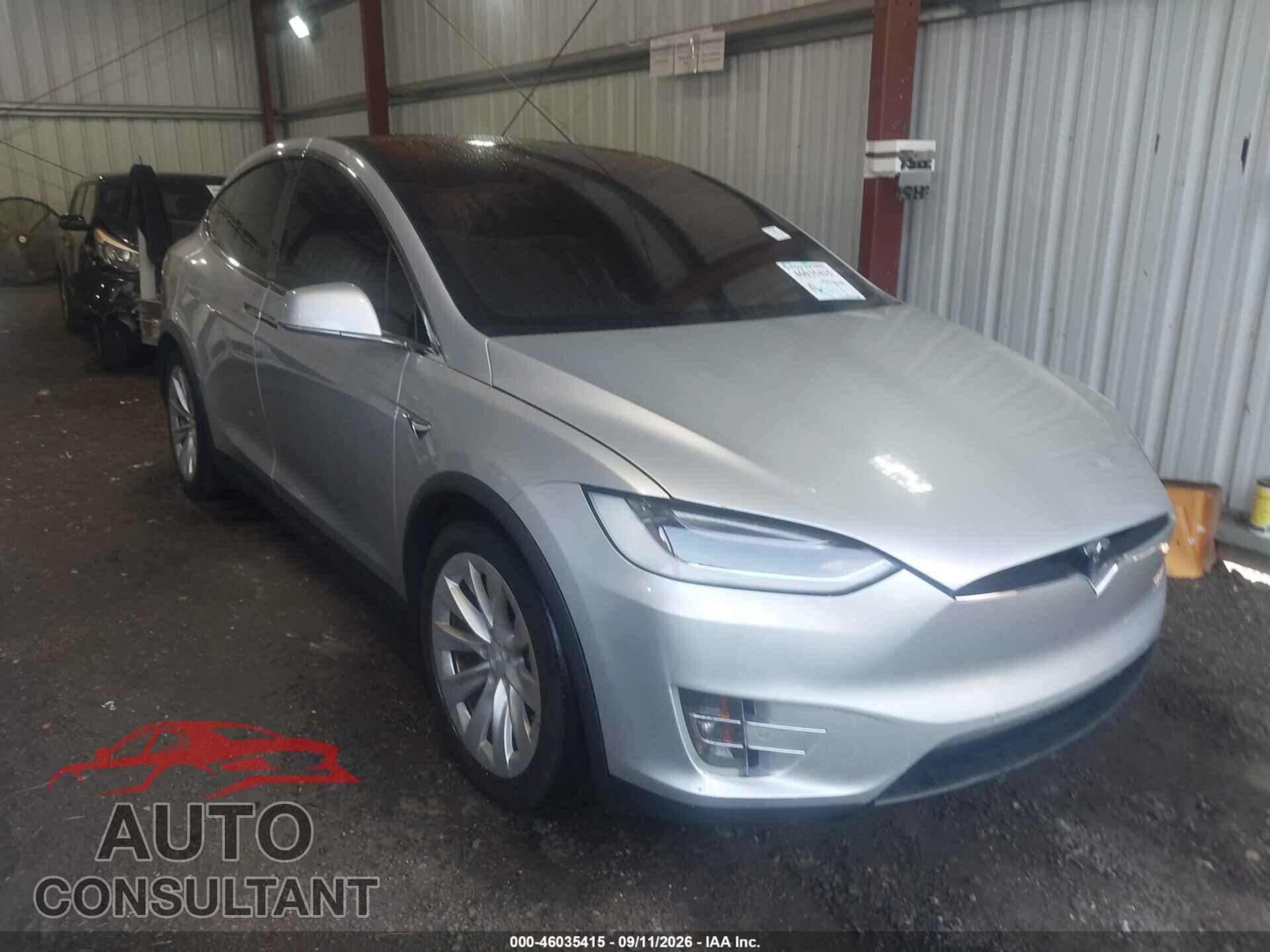 TESLA MODEL X 2017 - 5YJXCBE21HF054318