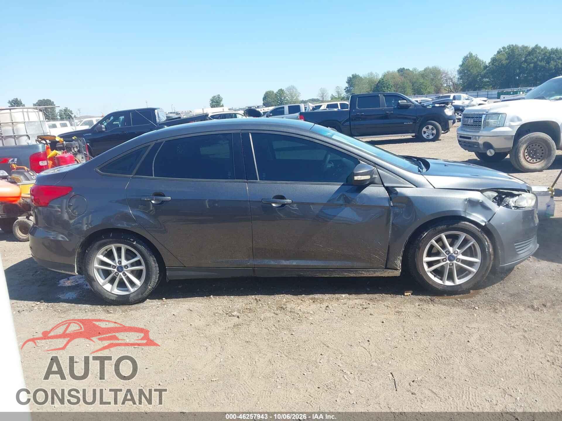 FORD FOCUS 2017 - 1FADP3F28HL216010
