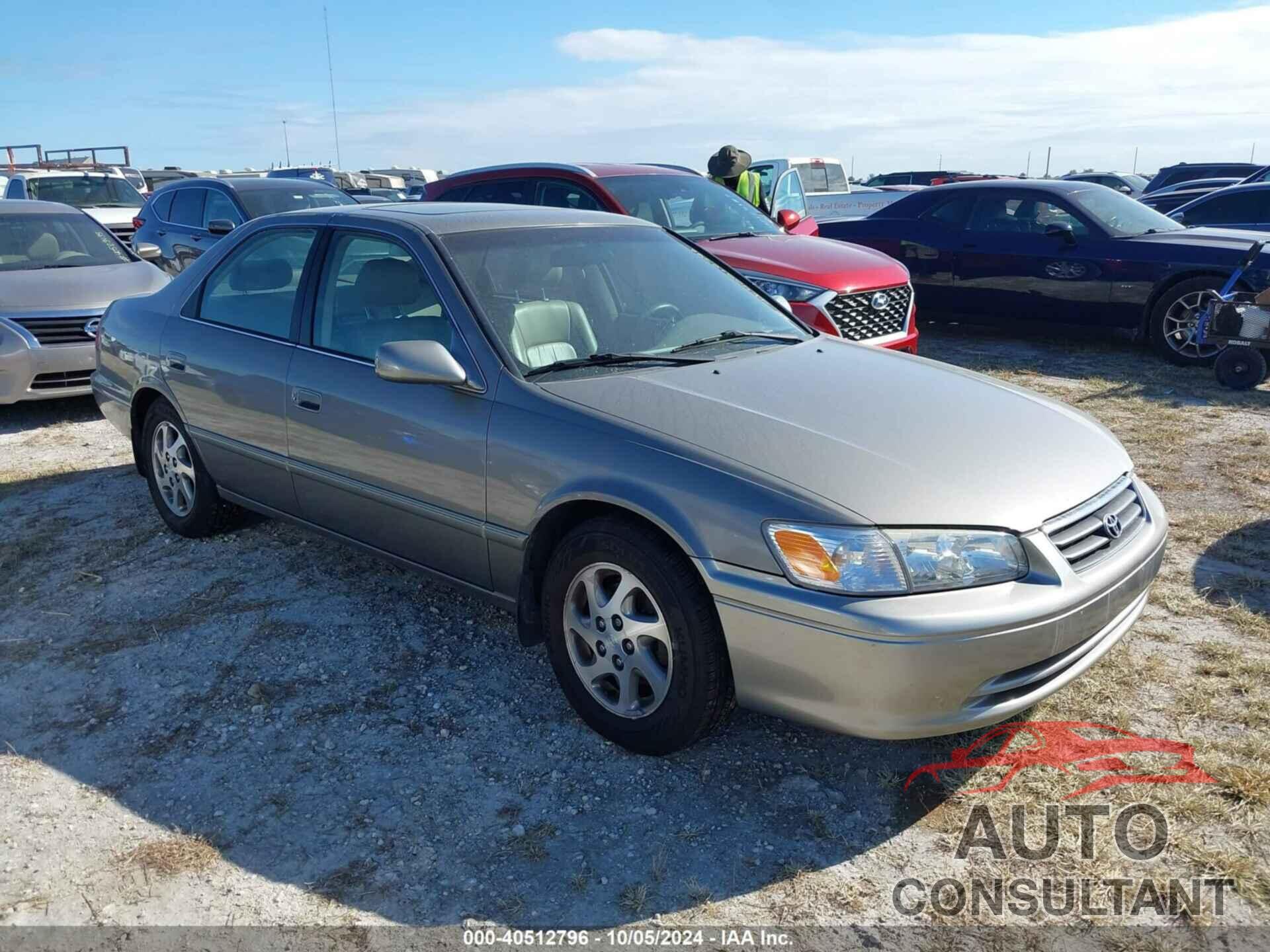 TOYOTA CAMRY 2000 - 4T1BG28K2YU711365