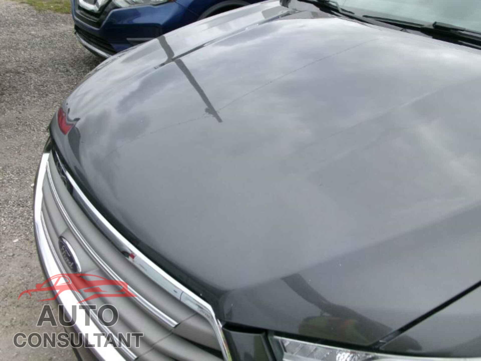 FORD TAURUS 2018 - 1FAHP2E88JG127375