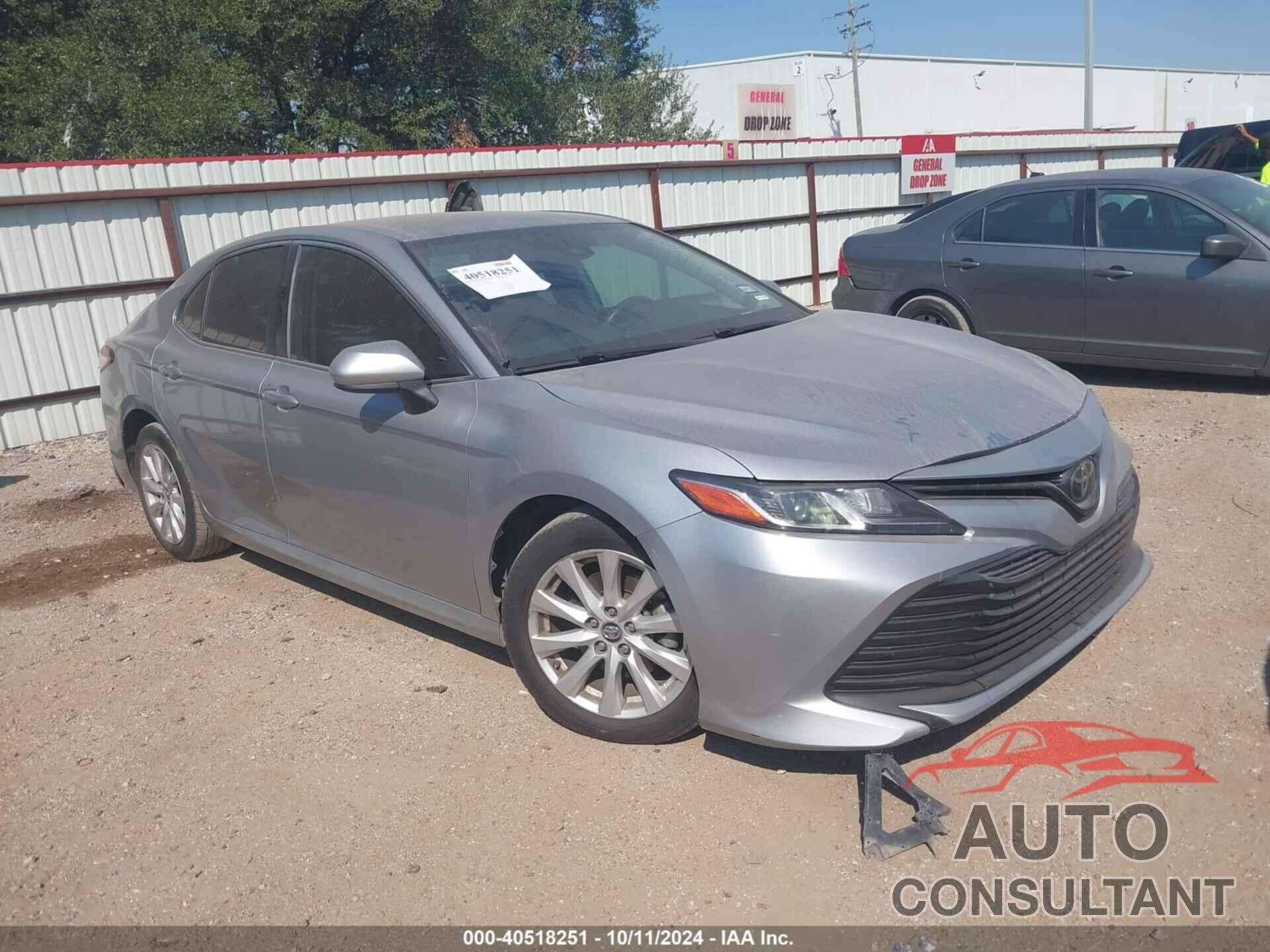 TOYOTA CAMRY 2019 - 4T1B11HK1KU264403