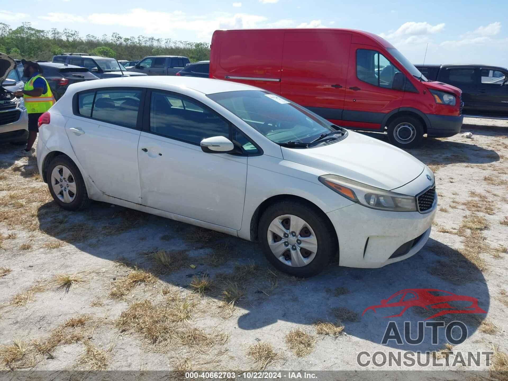 KIA FORTE 2017 - KNAFK5A87H5707811