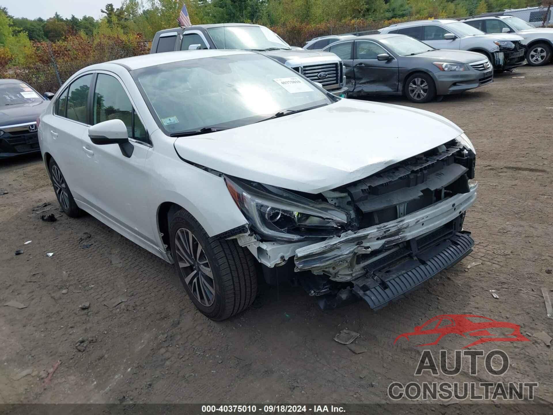 SUBARU LEGACY 2018 - 4S3BNAF68J3010559