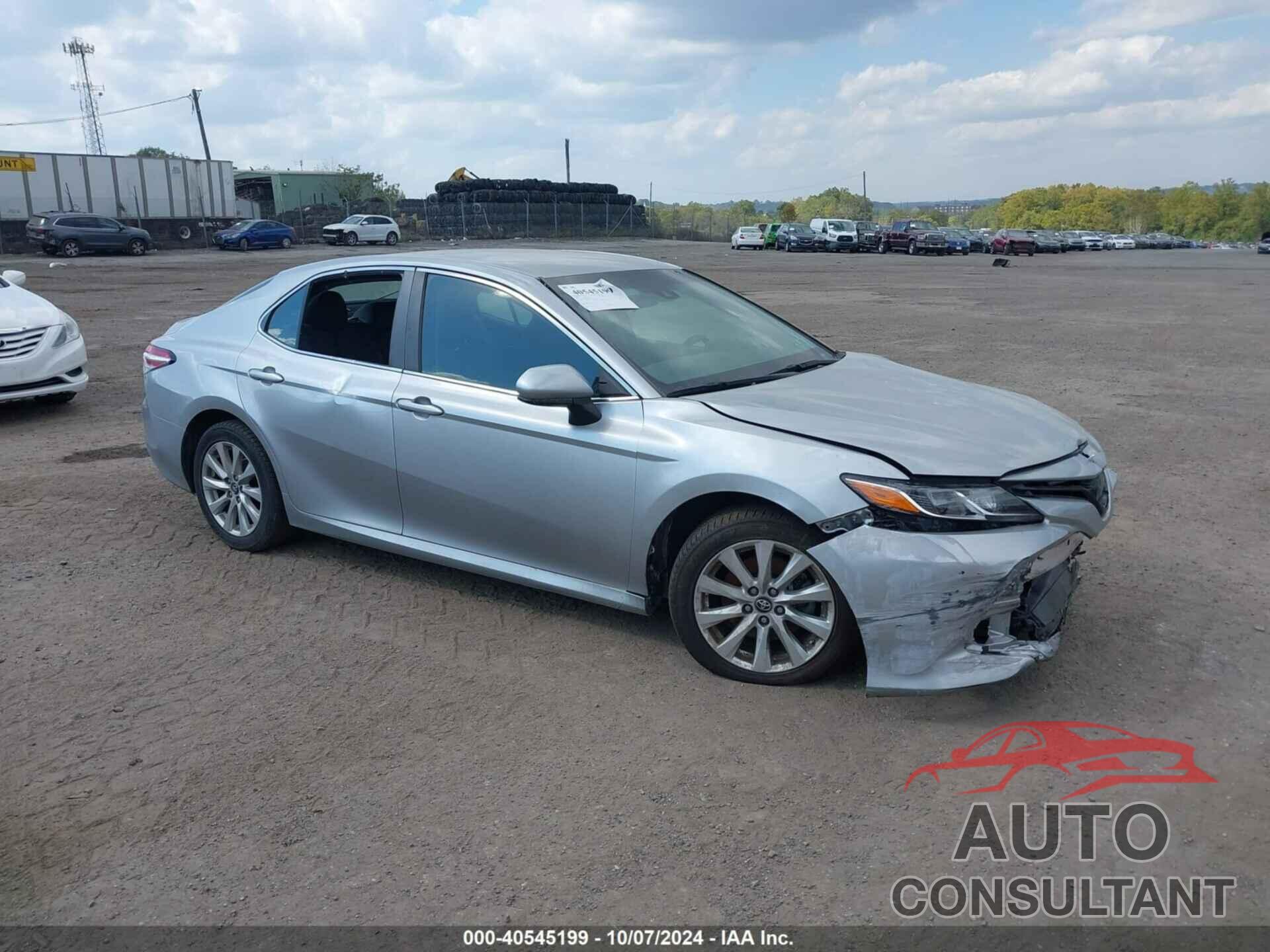 TOYOTA CAMRY 2018 - 4T1B11HKXJU060049