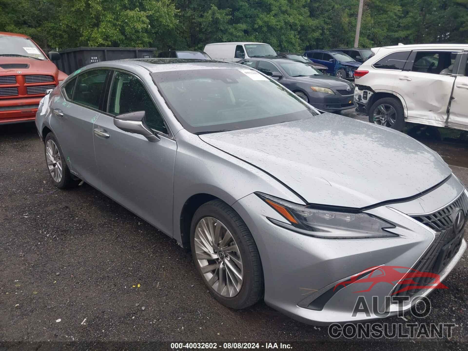 LEXUS ES 300H 2022 - 58AFA1C10NU022201