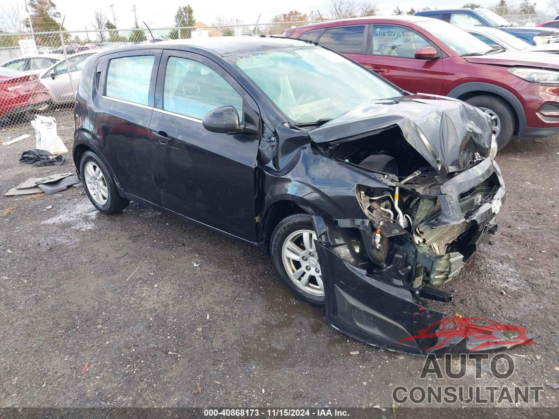 CHEVROLET SONIC 2015 - 1G1JC6SH3F4102243