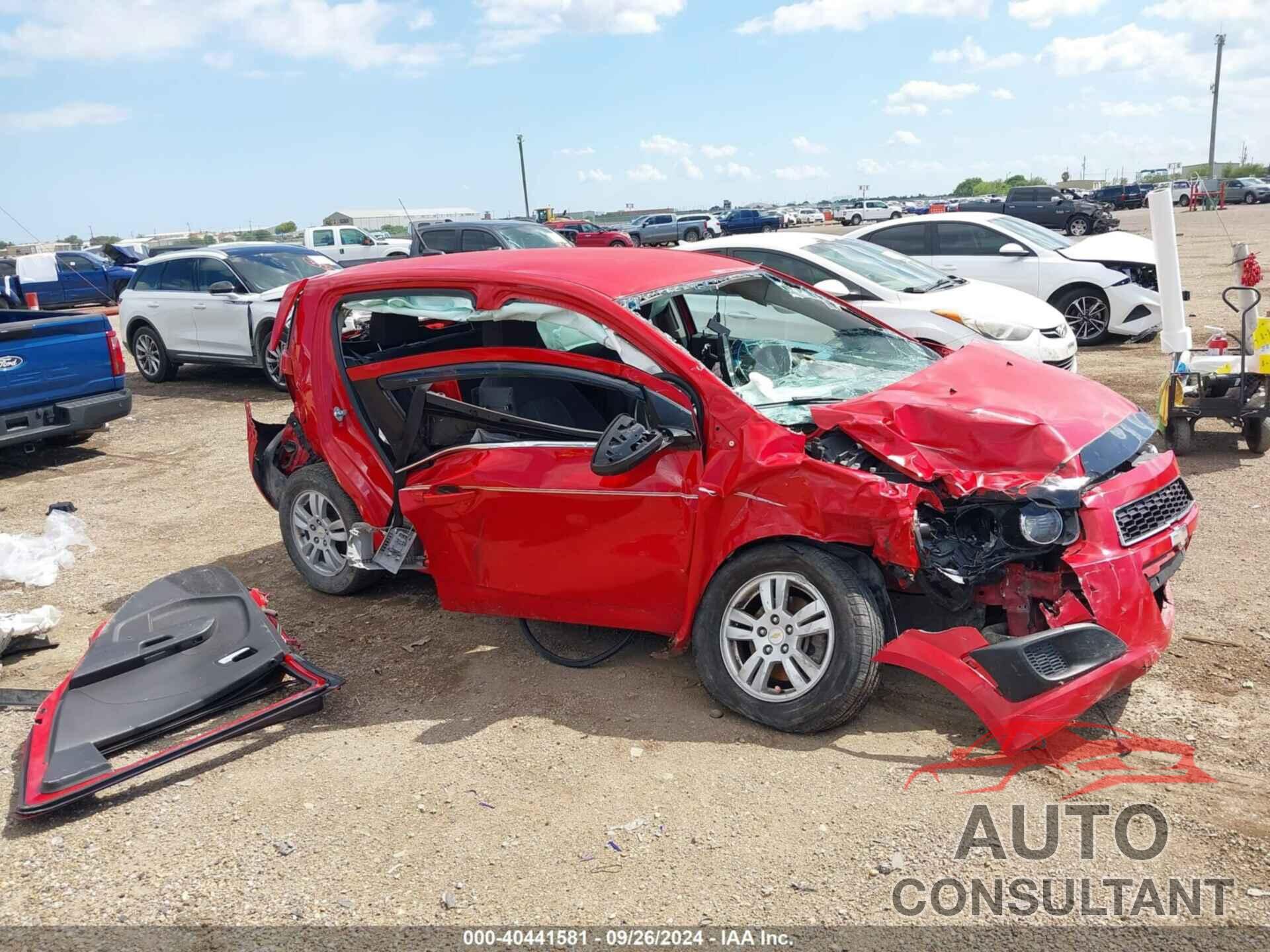 CHEVROLET SONIC 2012 - 1G1JD6SB0C4156751