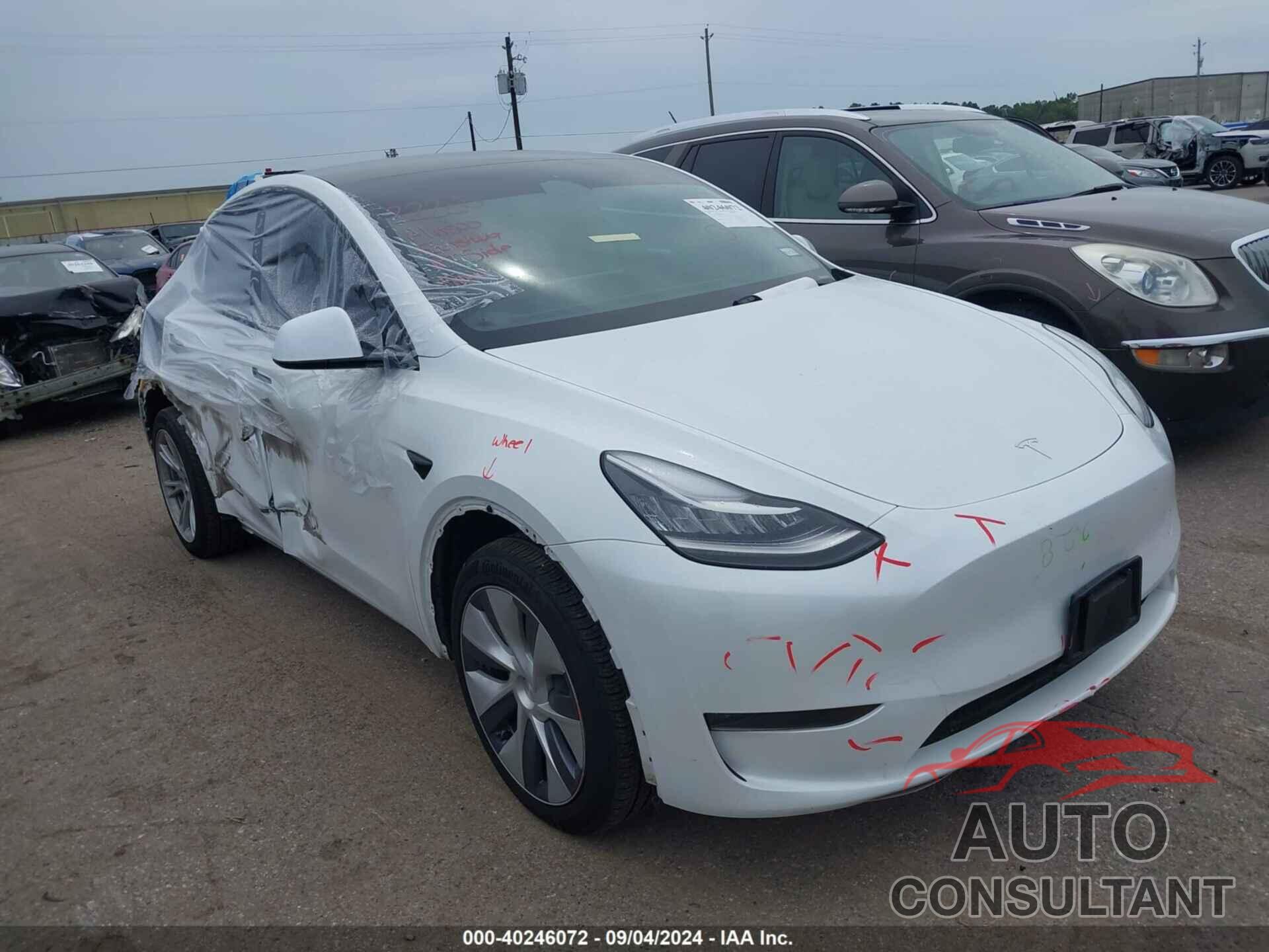 TESLA MODEL Y 2023 - 7SAYGDEE1PA080527