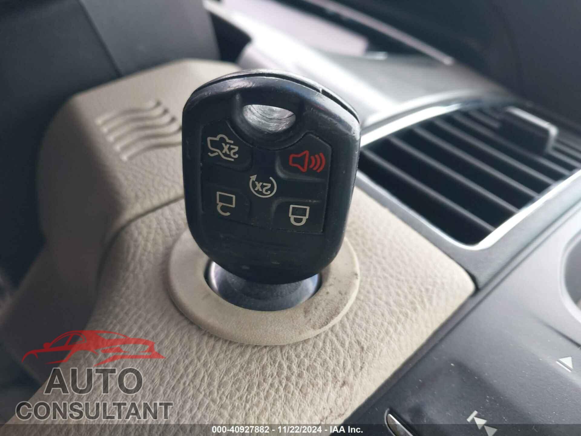 FORD TAURUS 2013 - 1FAHP2E82DG171490