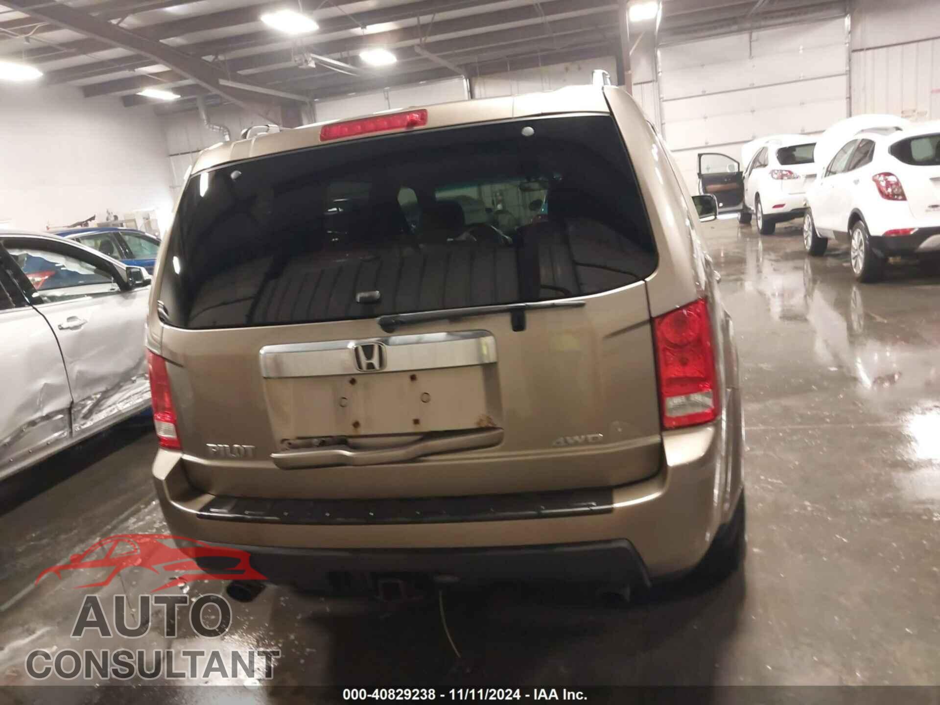 HONDA PILOT 2011 - 5FNYF4H42BB056753