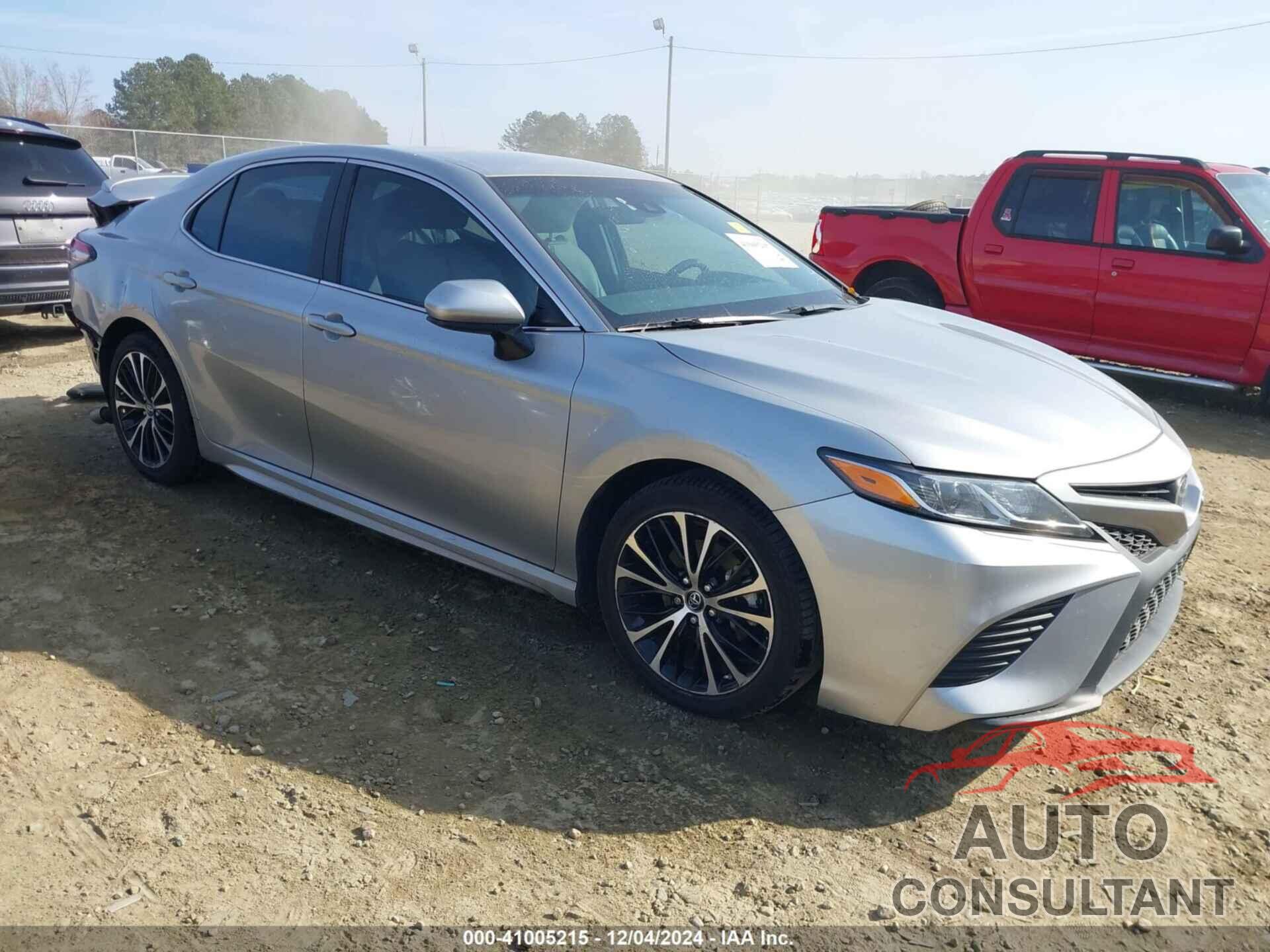TOYOTA CAMRY 2018 - 4T1B11HKXJU632138