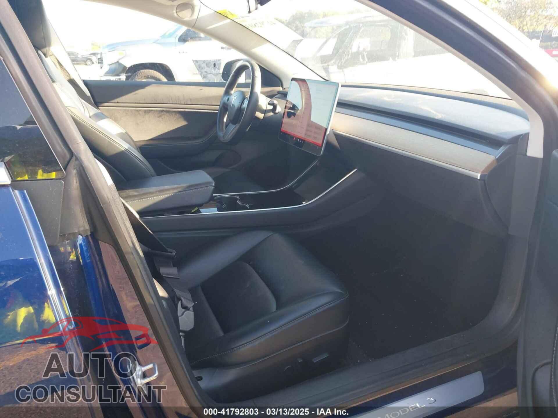 TESLA MODEL 3 2018 - 5YJ3E1EA2JF049824