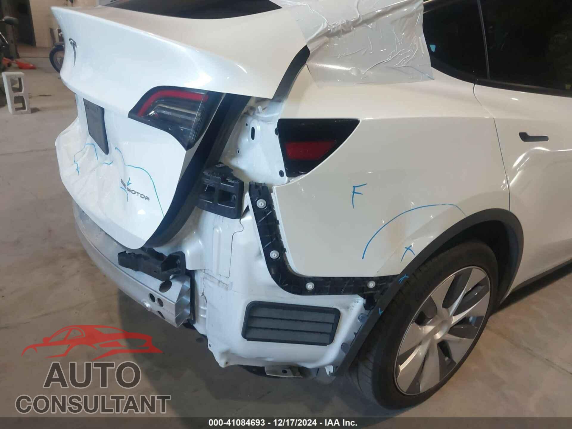TESLA MODEL Y 2023 - 7SAYGDEEXPF921229