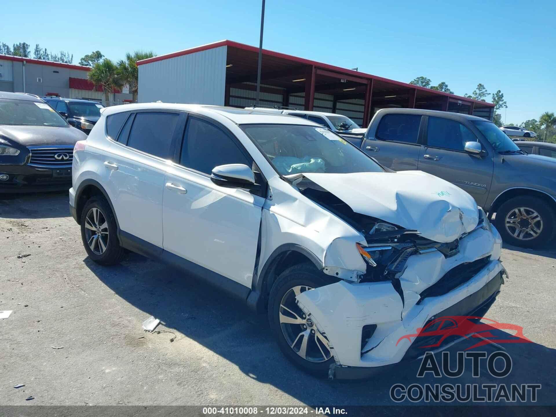 TOYOTA RAV4 2018 - JTMWFREV3JJ189515