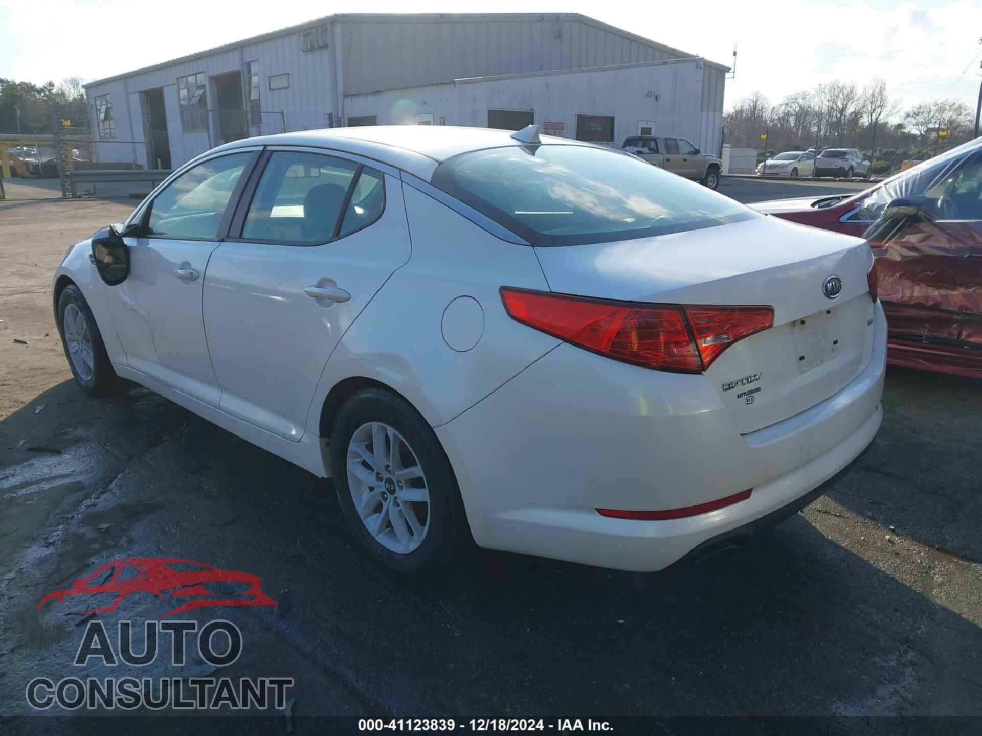 KIA OPTIMA 2011 - KNAGM4A74B5077236