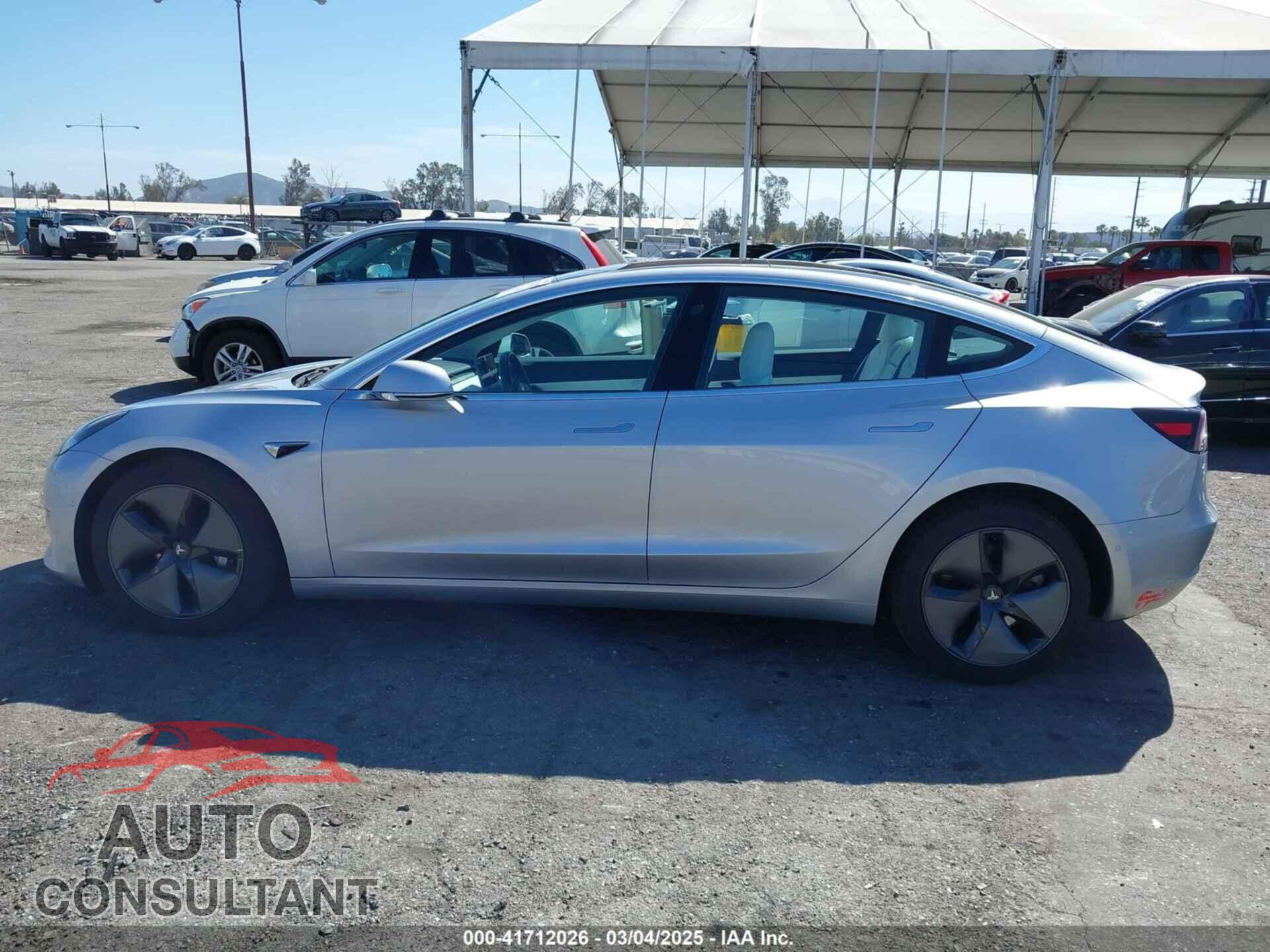 TESLA MODEL 3 2018 - 5YJ3E1EB0JF074830