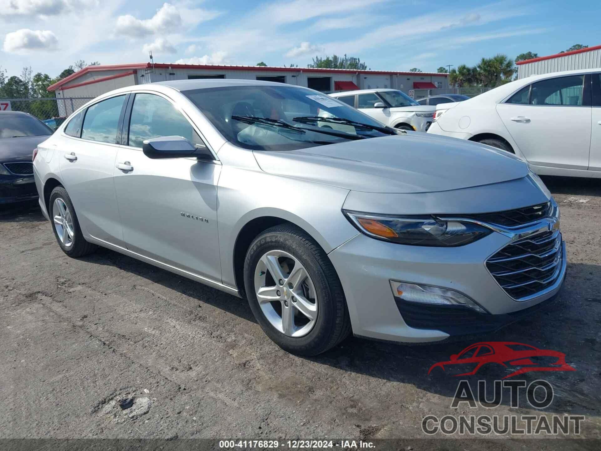 CHEVROLET MALIBU 2022 - 1G1ZD5ST1NF133542