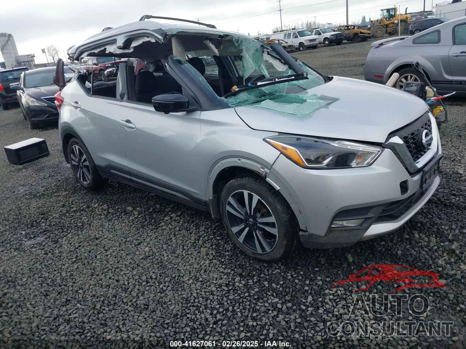 NISSAN KICKS 2020 - 3N1CP5DV9LL555759