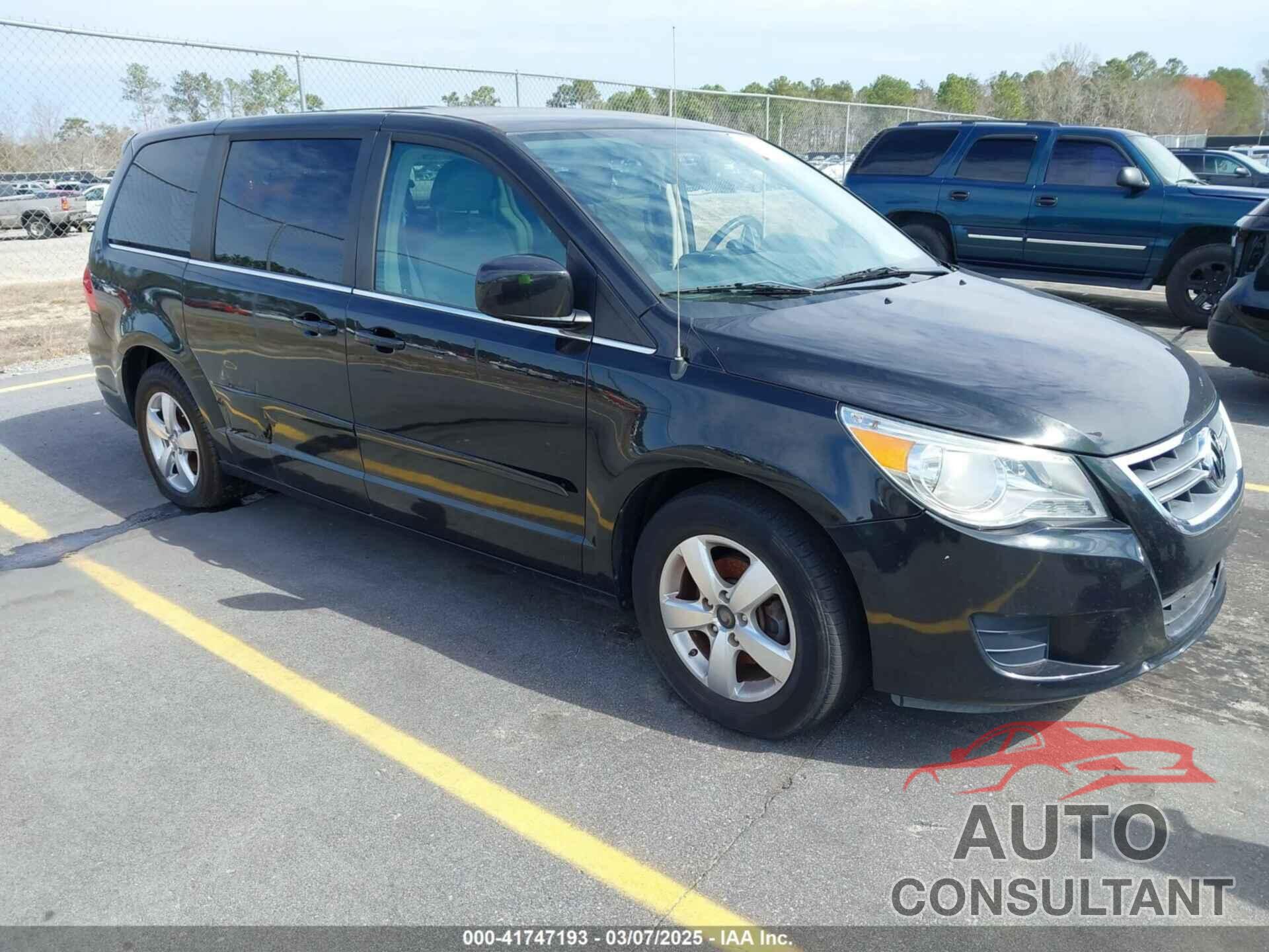 VOLKSWAGEN ROUTAN 2009 - 2V8HW54X79R595653