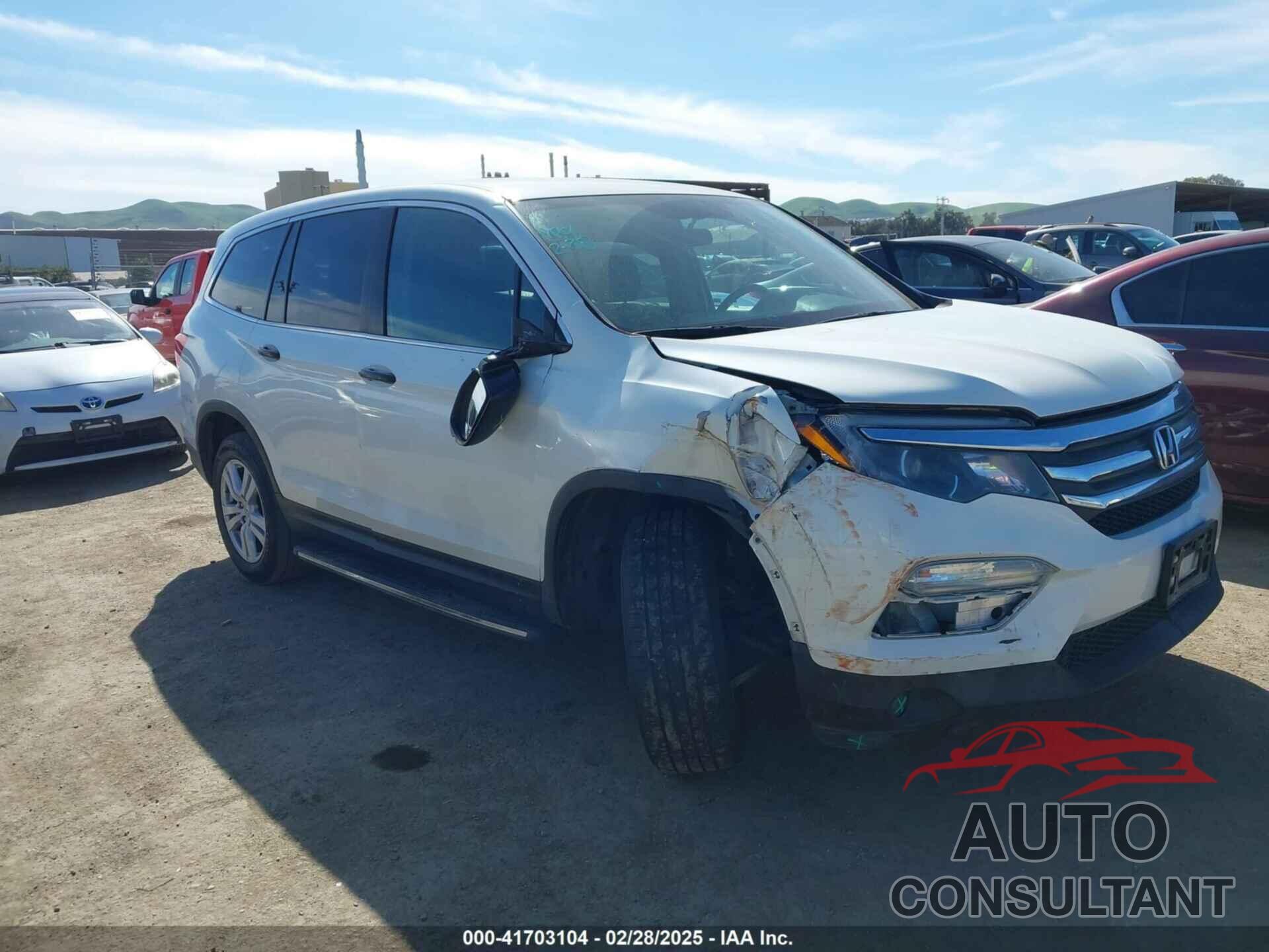 HONDA PILOT 2017 - 5FNYF6H19HB065329