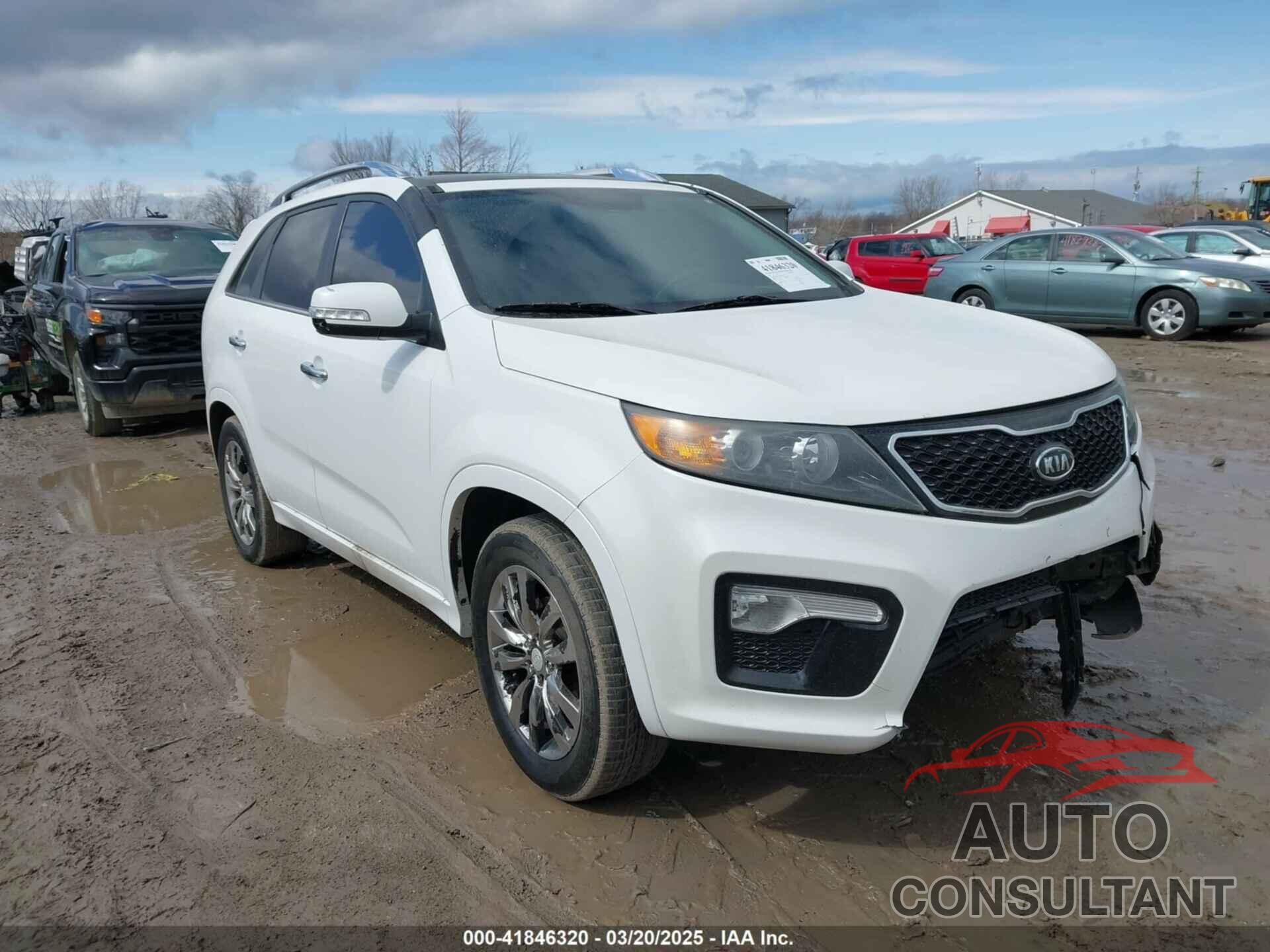 KIA SORENTO 2013 - 5XYKW4A2XDG381578